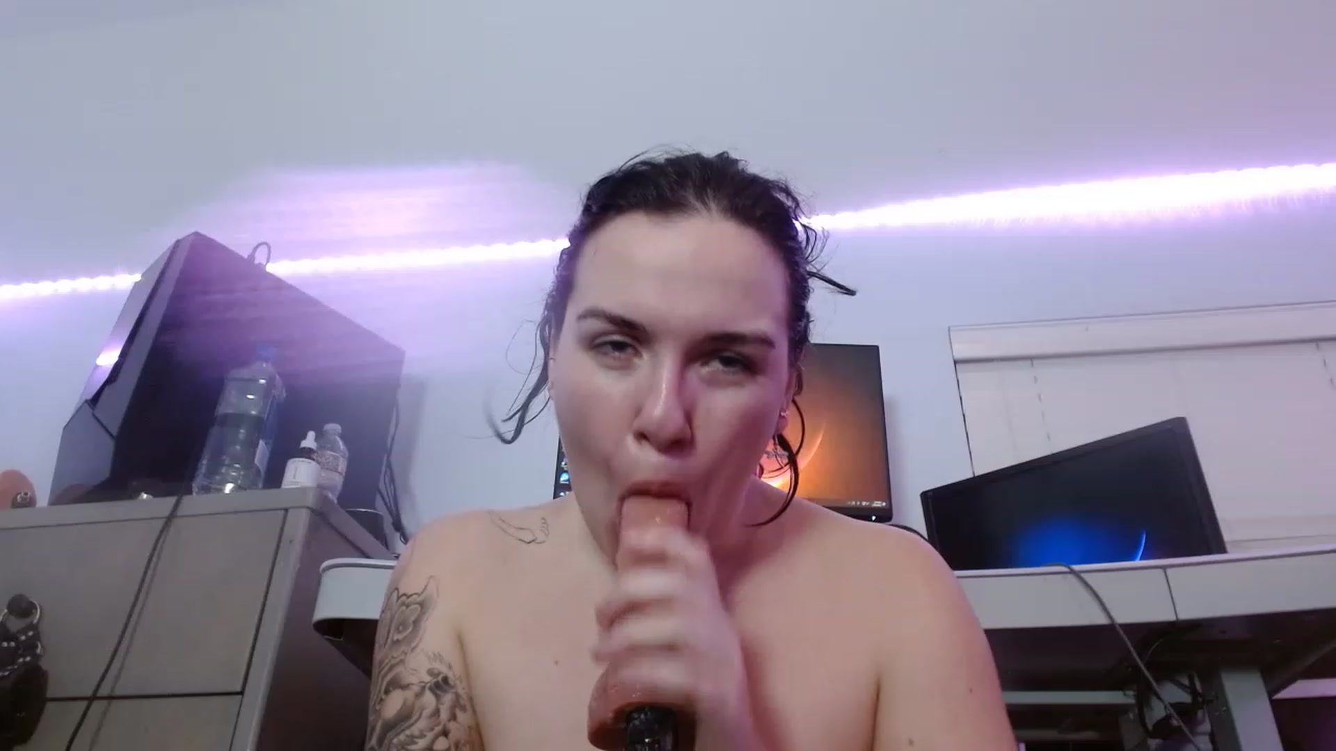 Gallery image thumbnail from BunnyNextDoor's myfreecams stream on, 01/29/2023, 04:26 image 3 of 20