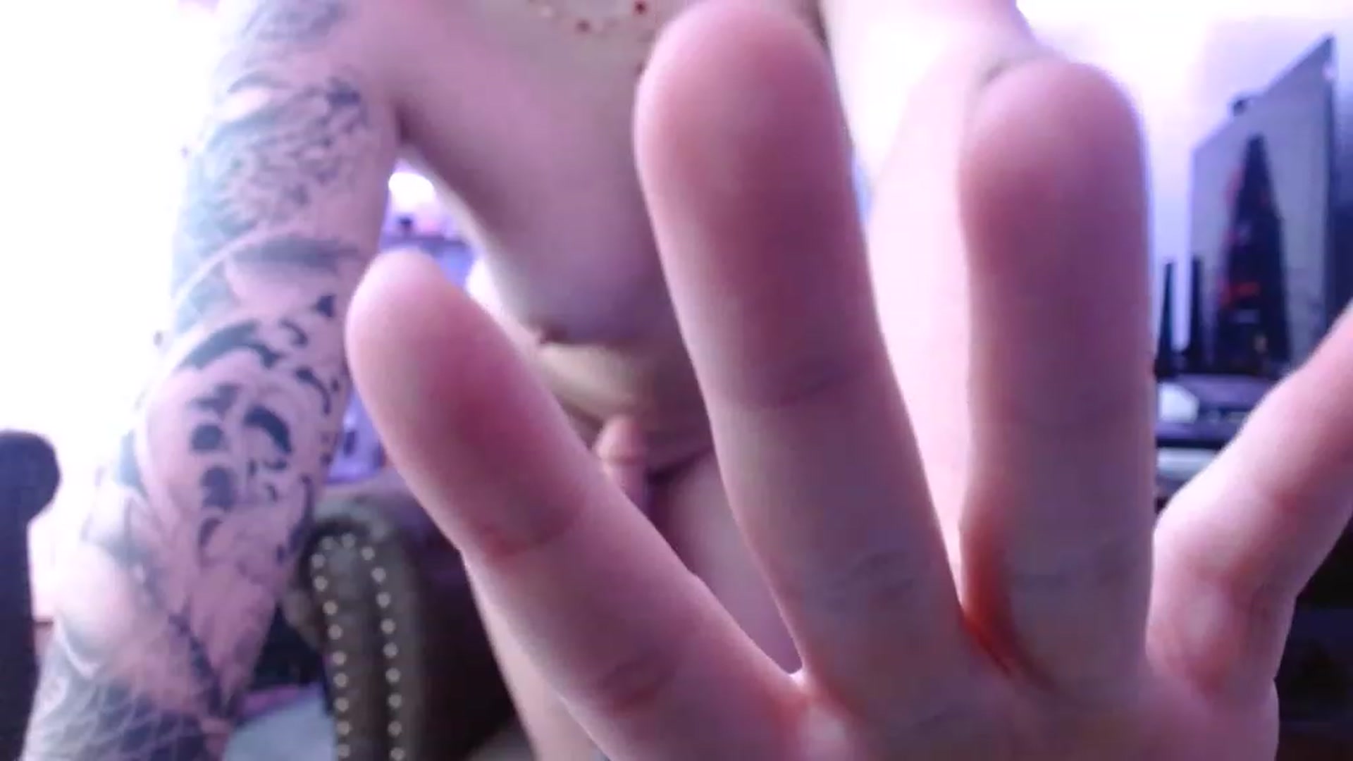 Gallery image thumbnail from BunnyNextDoor's myfreecams stream on, 02/02/2023, 03:52 image 4 of 20