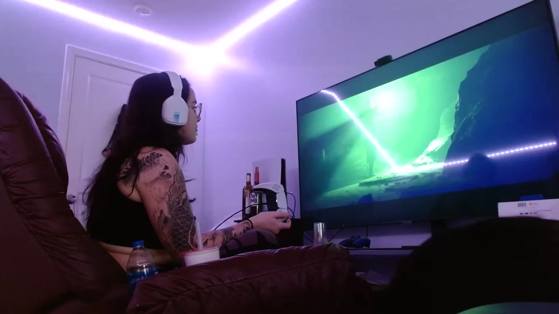 Gallery image thumbnail from BunnyNextDoor's myfreecams stream on, 02/05/2023, 20:45 image 5 of 20