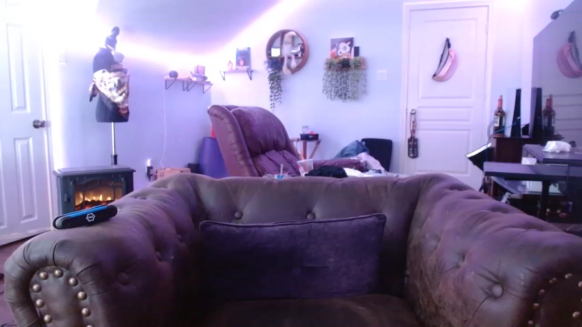 Gallery image thumbnail from BunnyNextDoor's myfreecams stream on, 02/13/2023, 18:05 image 10 of 20