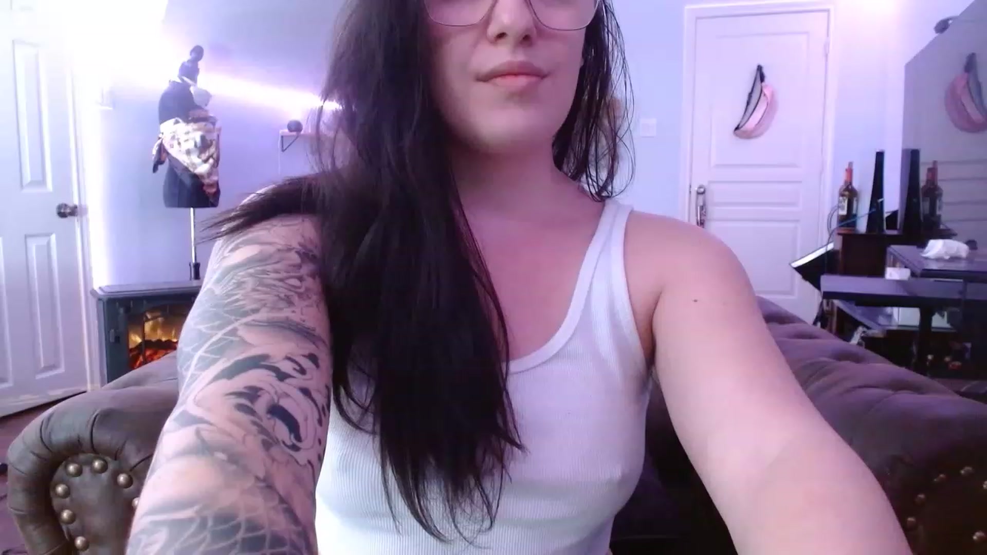 Gallery image thumbnail from BunnyNextDoor's myfreecams stream on, 02/13/2023, 18:05 image 12 of 20