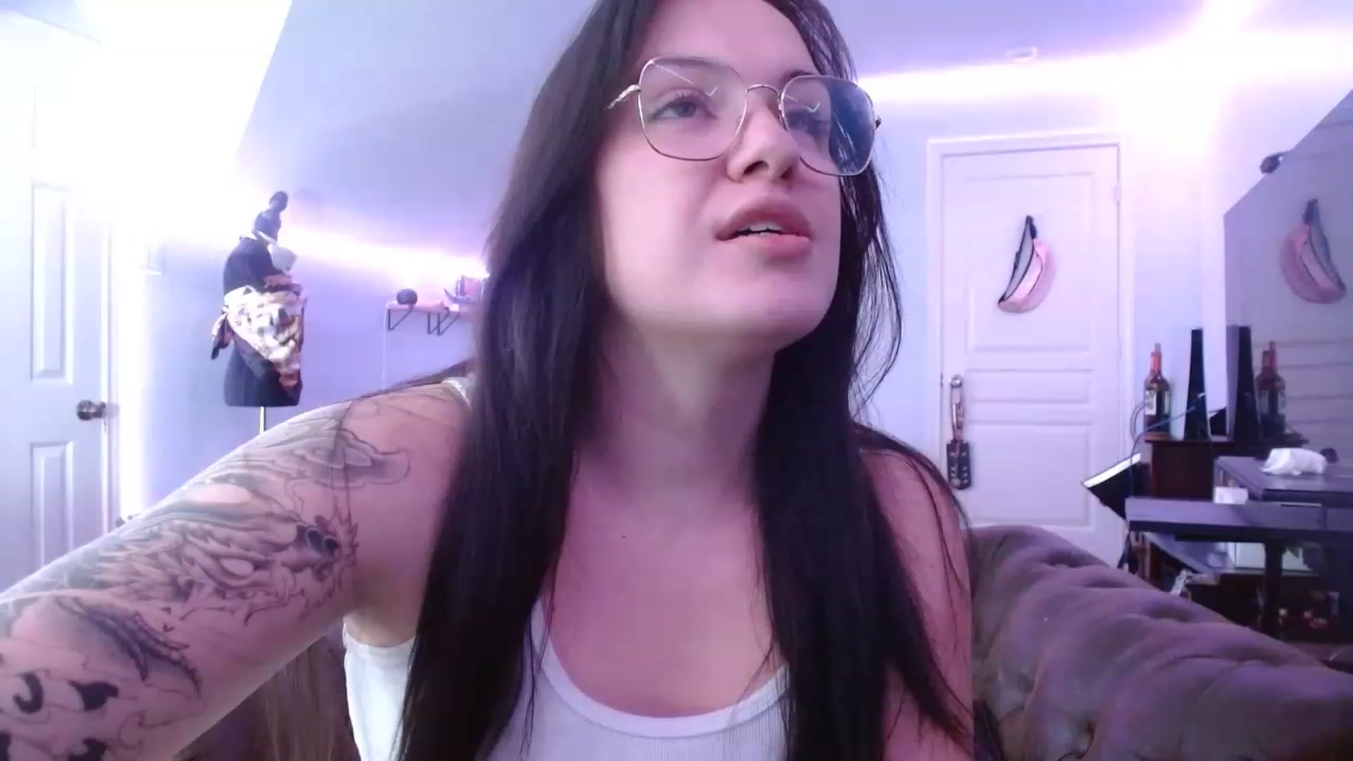 Gallery image thumbnail from BunnyNextDoor's myfreecams stream on, 02/13/2023, 18:05 image 2 of 20