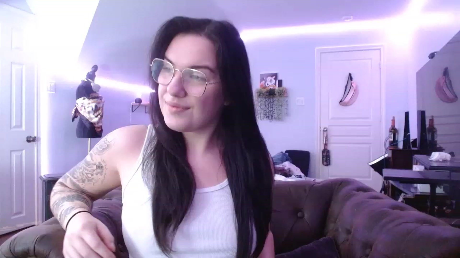 Gallery image thumbnail from BunnyNextDoor's myfreecams stream on, 02/13/2023, 18:05 image 5 of 20