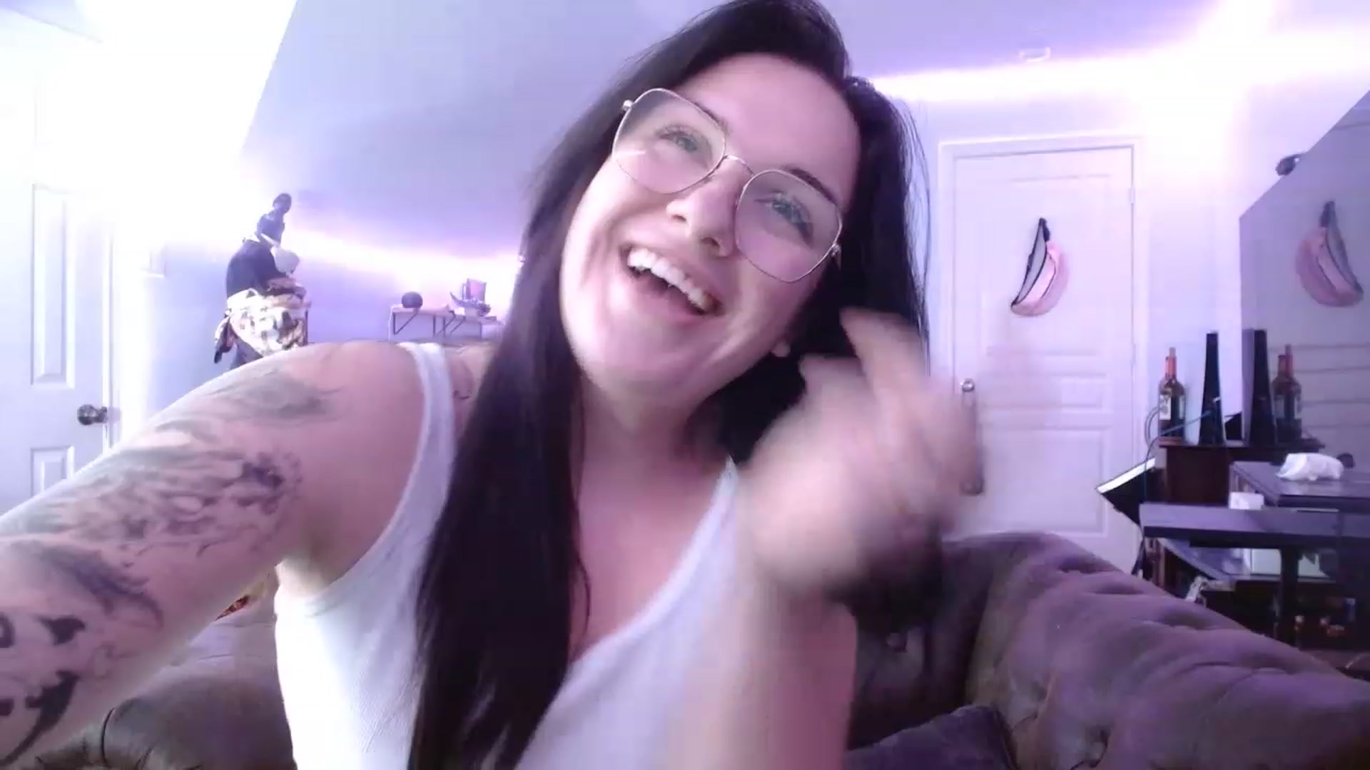 Gallery image thumbnail from BunnyNextDoor's myfreecams stream on, 02/13/2023, 18:05 image 3 of 20