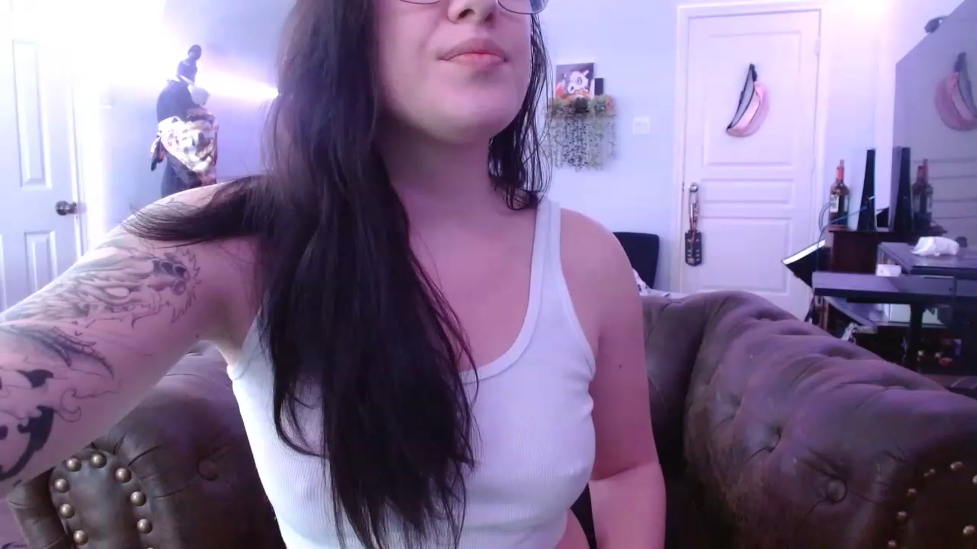 Gallery image thumbnail from BunnyNextDoor's myfreecams stream on, 02/13/2023, 18:05 image 13 of 20