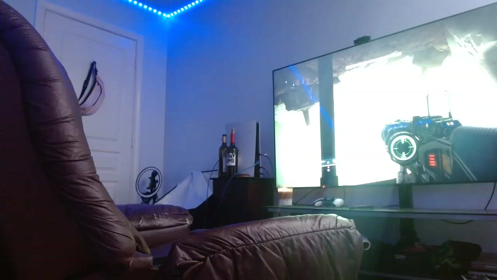 Gallery image thumbnail from BunnyNextDoor's myfreecams stream on, 02/17/2023, 03:23 image 10 of 20