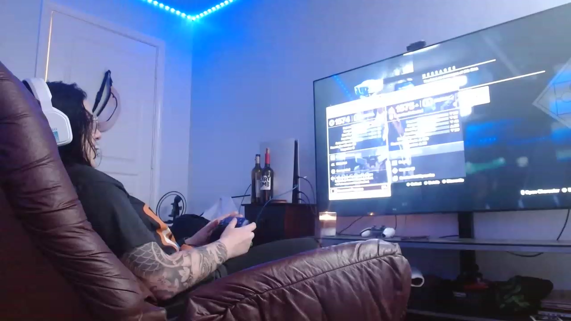 Gallery image thumbnail from BunnyNextDoor's myfreecams stream on, 02/17/2023, 03:23 image 7 of 20