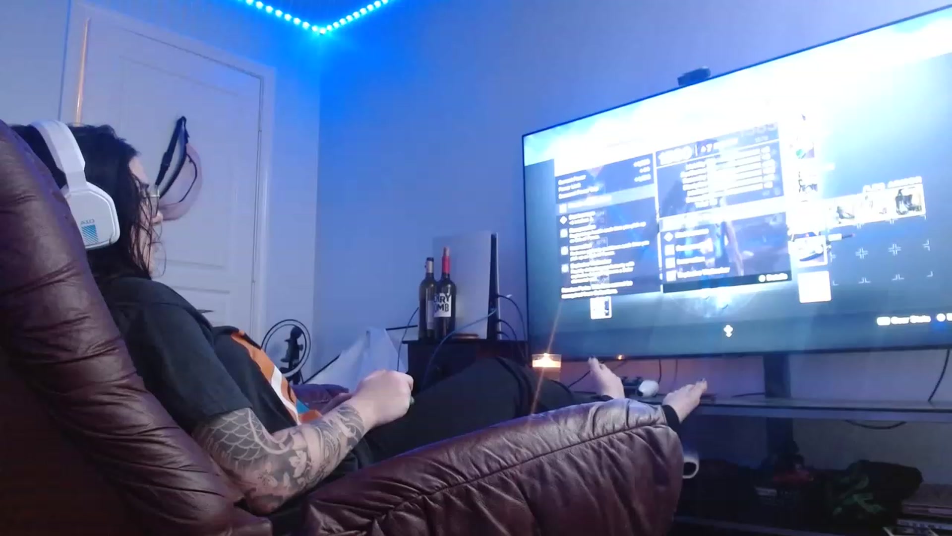 Gallery image thumbnail from BunnyNextDoor's myfreecams stream on, 02/17/2023, 03:23 image 6 of 20