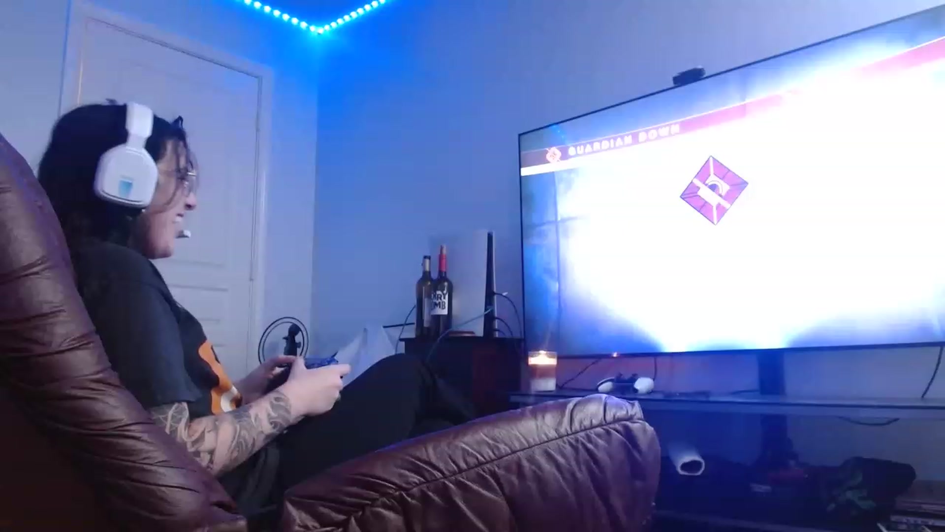 Gallery image thumbnail from BunnyNextDoor's myfreecams stream on, 02/17/2023, 03:23 image 11 of 20