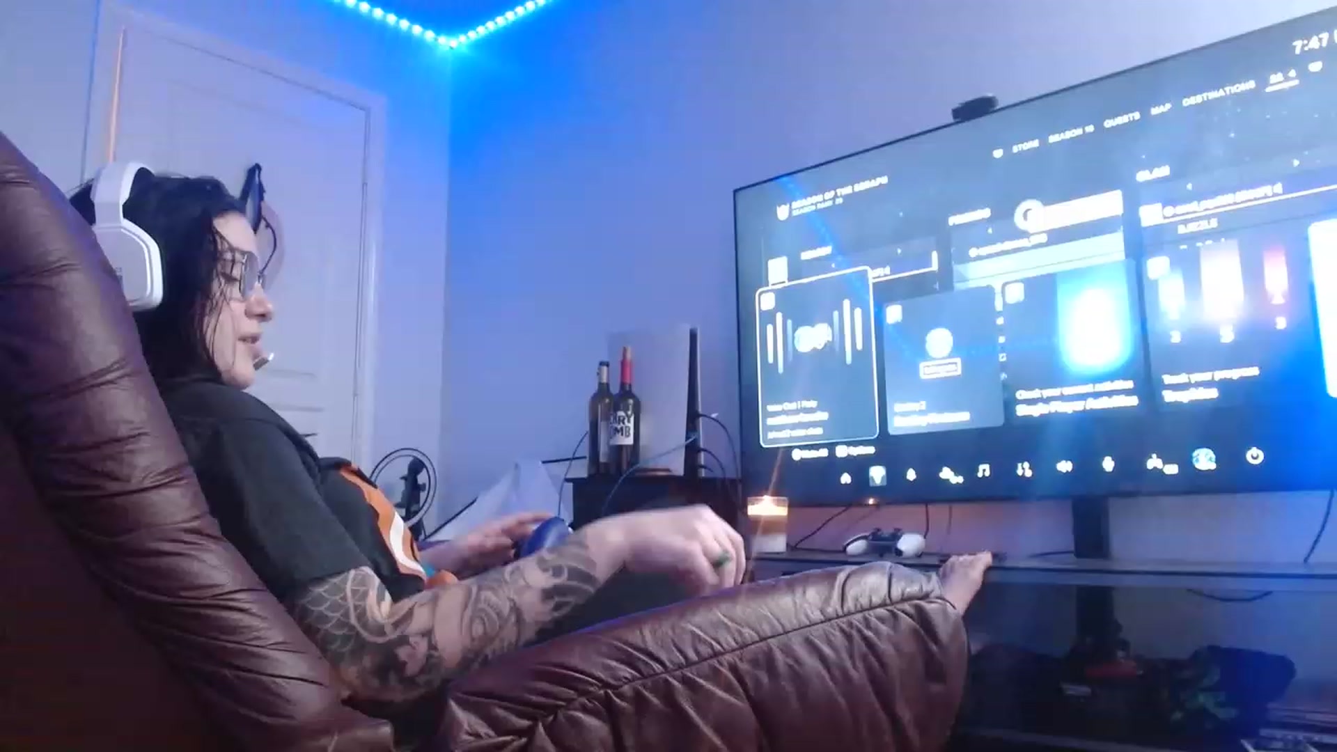 Gallery image thumbnail from BunnyNextDoor's myfreecams stream on, 02/17/2023, 03:23 image 4 of 20