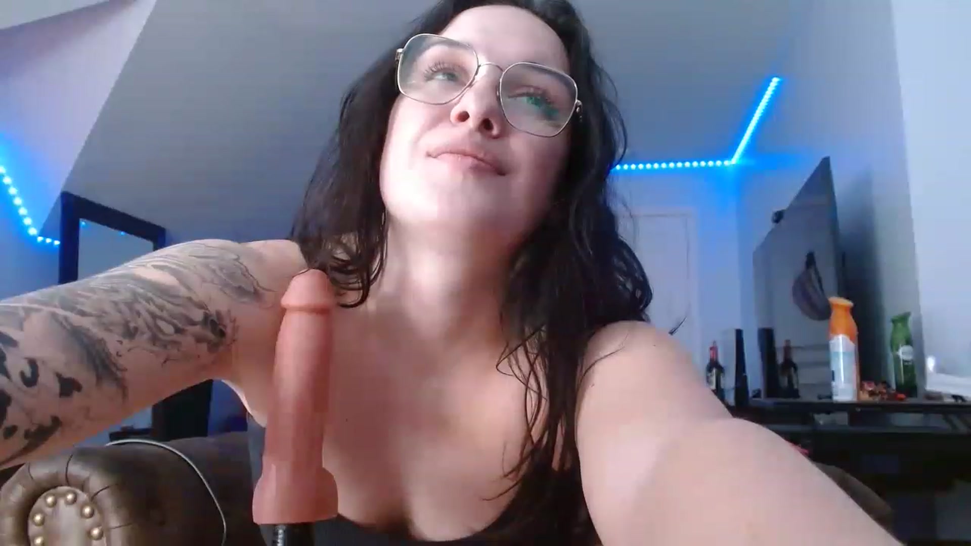 Gallery image thumbnail from BunnyNextDoor's myfreecams stream on, 02/18/2023, 21:27 image 4 of 20