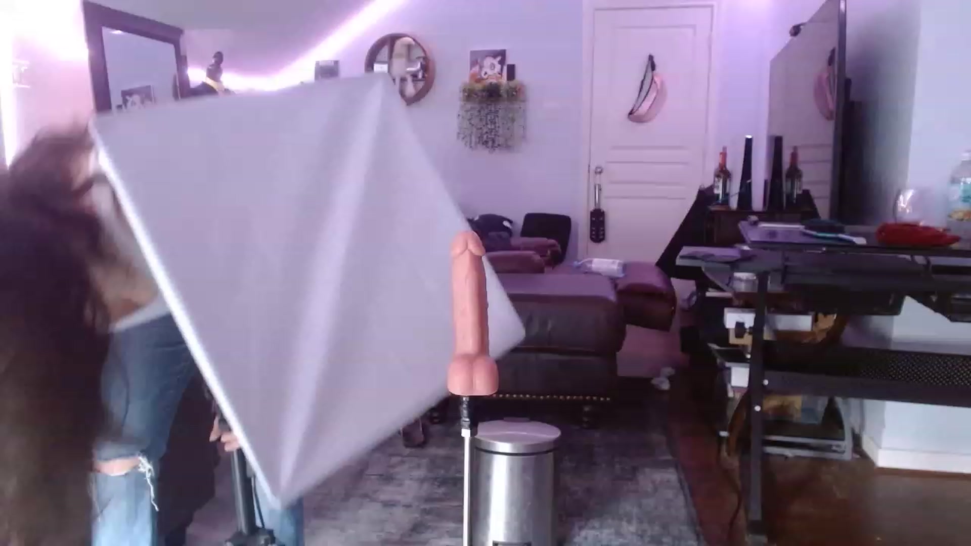 Gallery image thumbnail from BunnyNextDoor's myfreecams stream on, 03/01/2023, 17:39 image 20 of 20