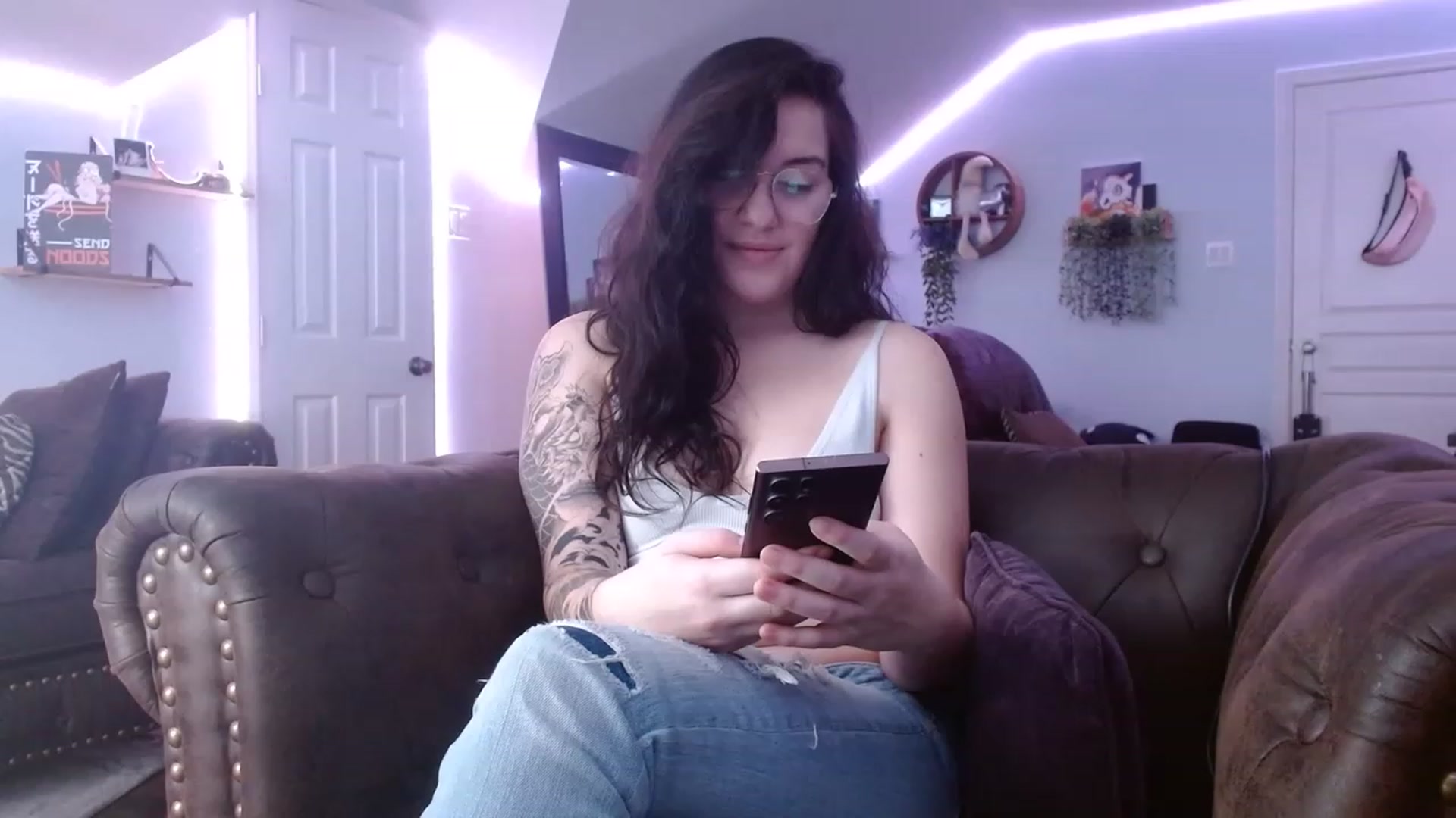 Gallery image thumbnail from BunnyNextDoor's myfreecams stream on, 03/02/2023, 21:19 image 1 of 20