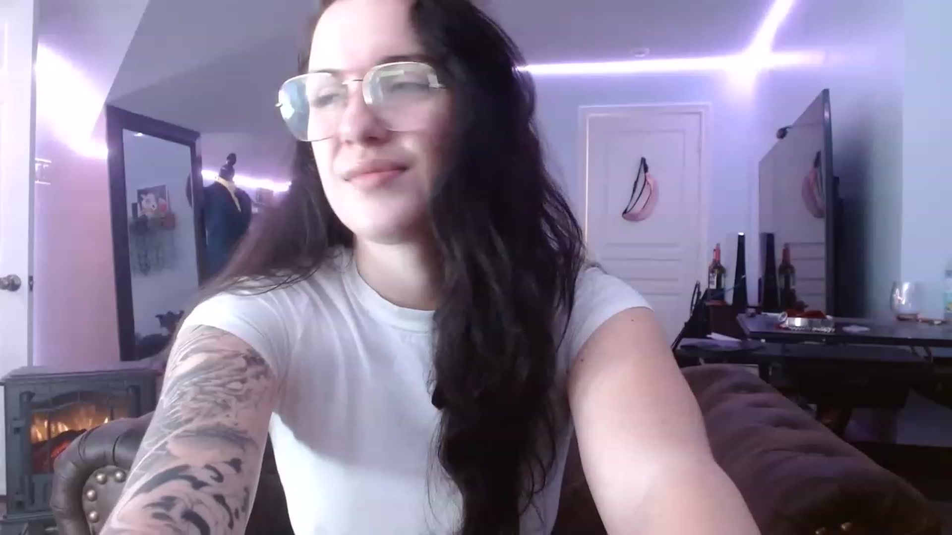 Gallery image thumbnail from BunnyNextDoor's myfreecams stream on, 03/08/2023, 17:47 image 8 of 20