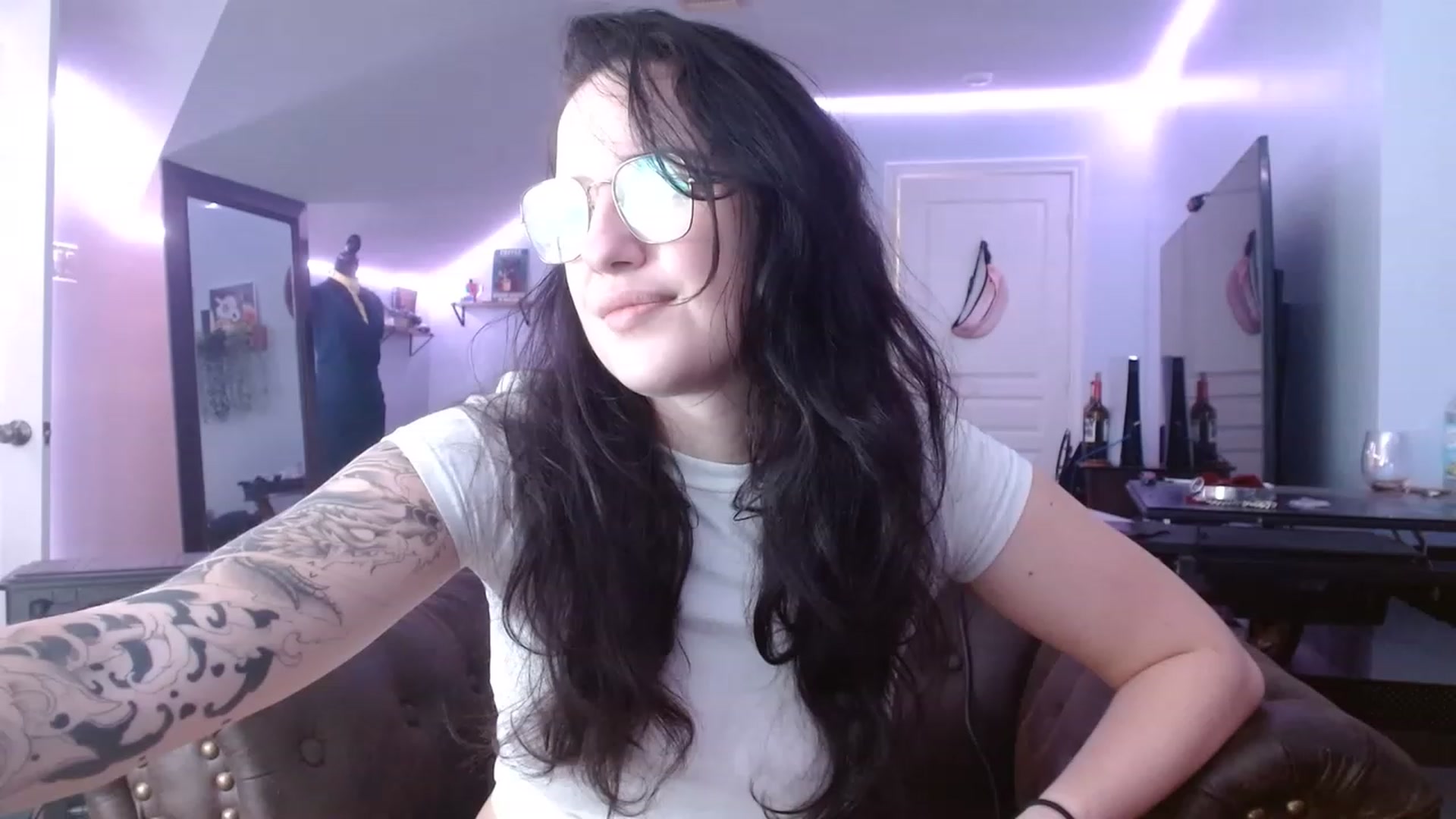 Gallery image thumbnail from BunnyNextDoor's myfreecams stream on, 03/08/2023, 17:47 image 13 of 20