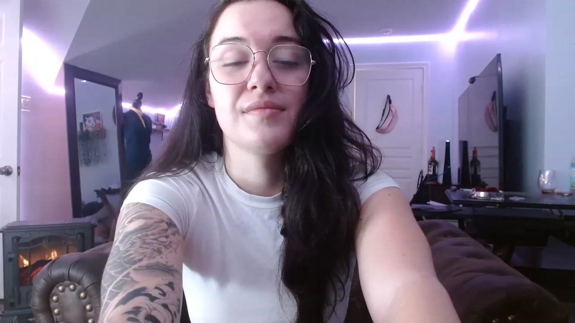 Gallery image thumbnail from BunnyNextDoor's myfreecams stream on, 03/08/2023, 17:47 image 4 of 20