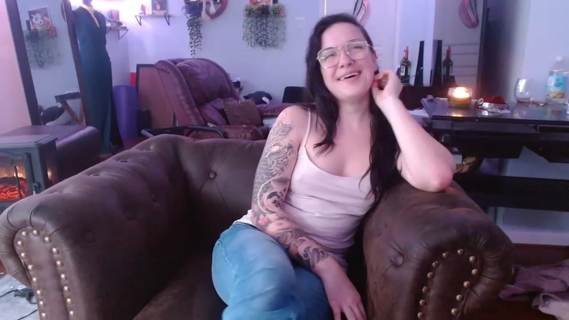 Gallery image thumbnail from BunnyNextDoor's myfreecams stream on, 03/10/2023, 19:27 image 6 of 20