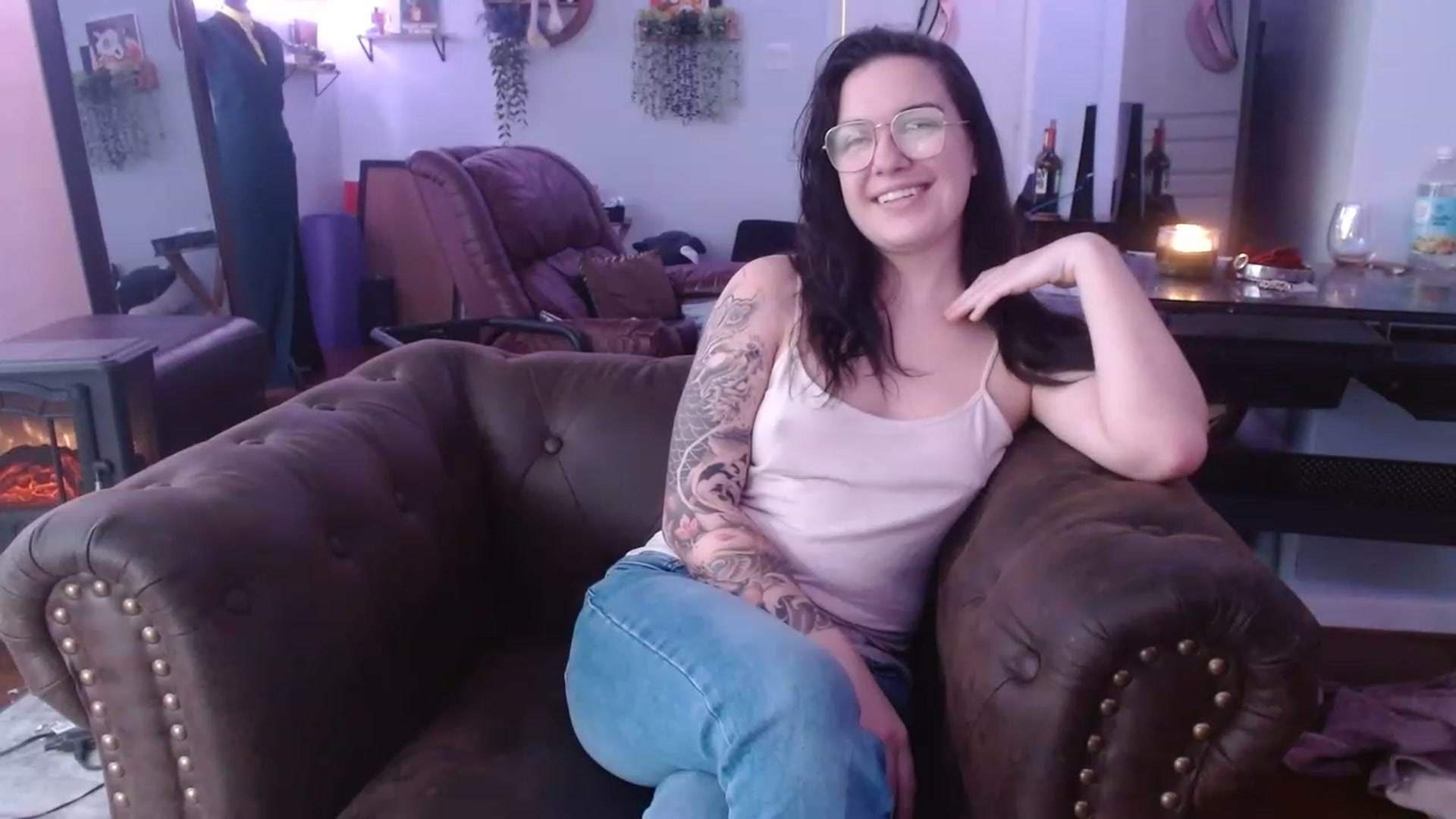 Gallery image thumbnail from BunnyNextDoor's myfreecams stream on, 03/10/2023, 19:27 image 3 of 20
