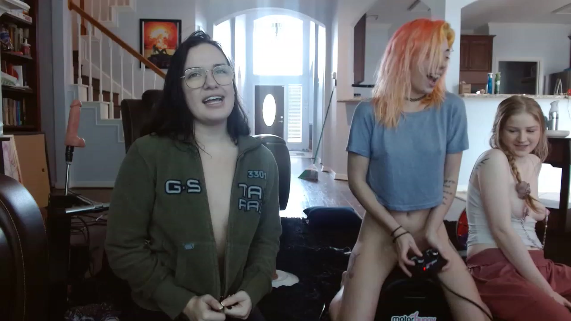 Gallery image thumbnail from BunnyNextDoor's myfreecams stream on, 03/20/2023, 16:25 image 15 of 20