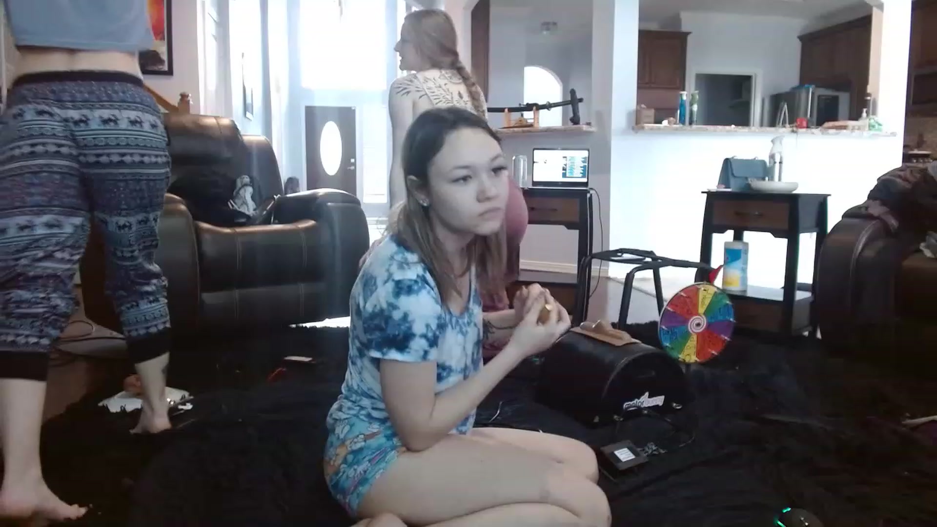 Gallery image thumbnail from BunnyNextDoor's myfreecams stream on, 03/20/2023, 17:04 image 18 of 20
