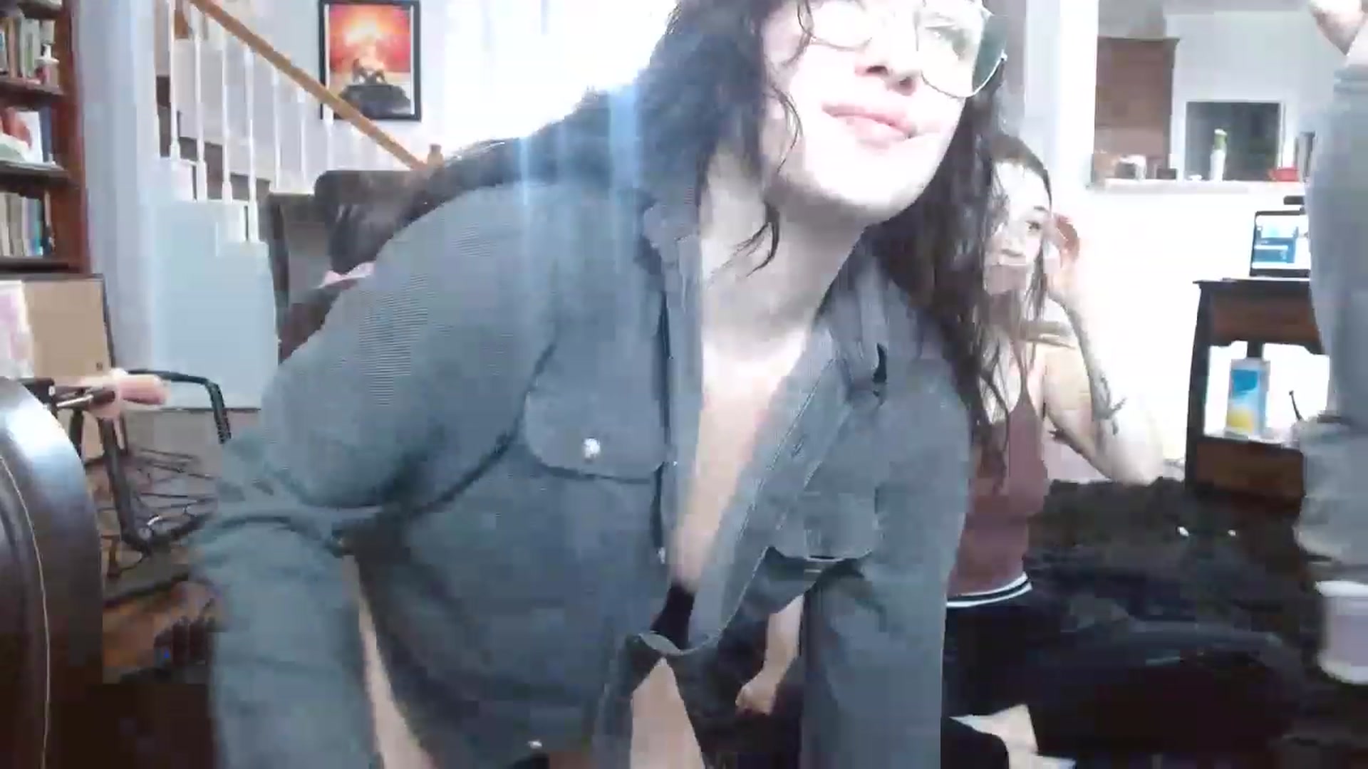 Gallery image thumbnail from BunnyNextDoor's myfreecams stream on, 03/21/2023, 16:27 image 8 of 20