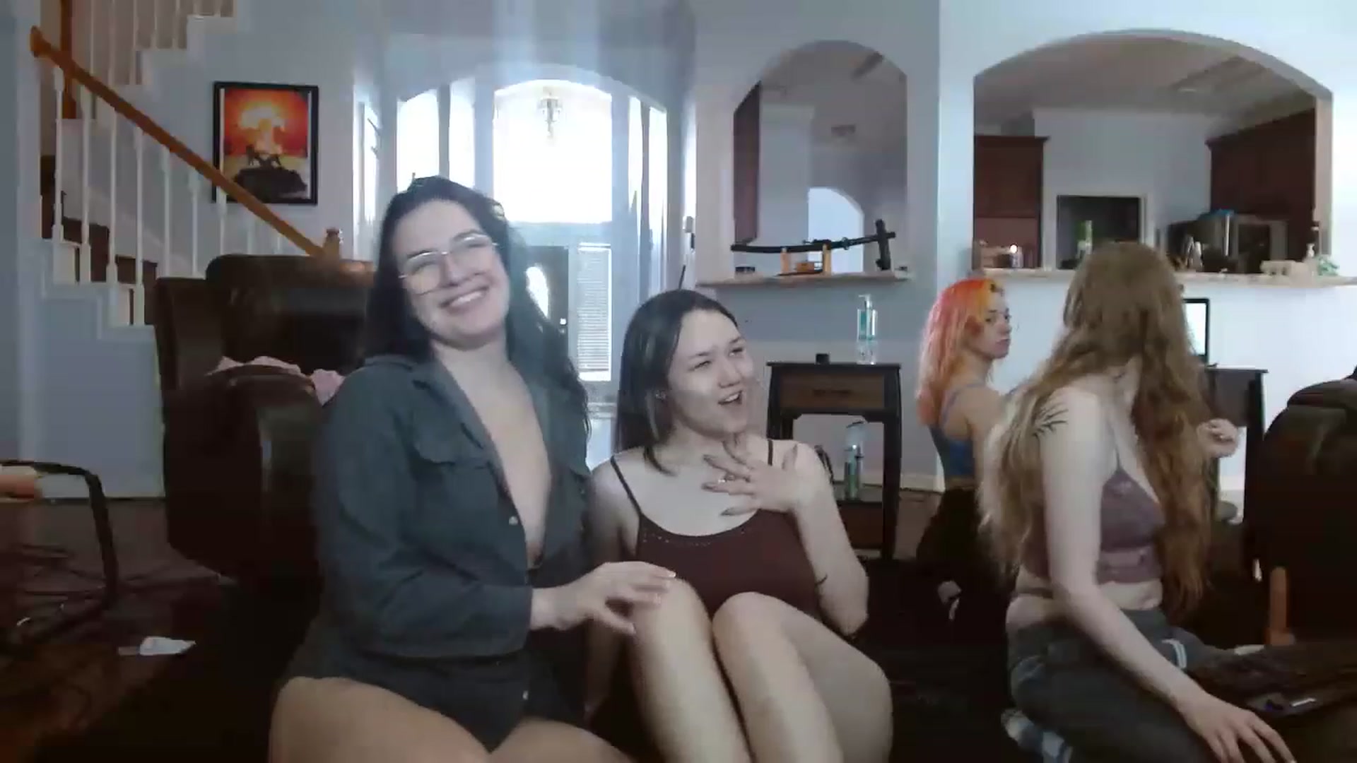 Gallery image thumbnail from BunnyNextDoor's myfreecams stream on, 03/21/2023, 16:27 image 15 of 20