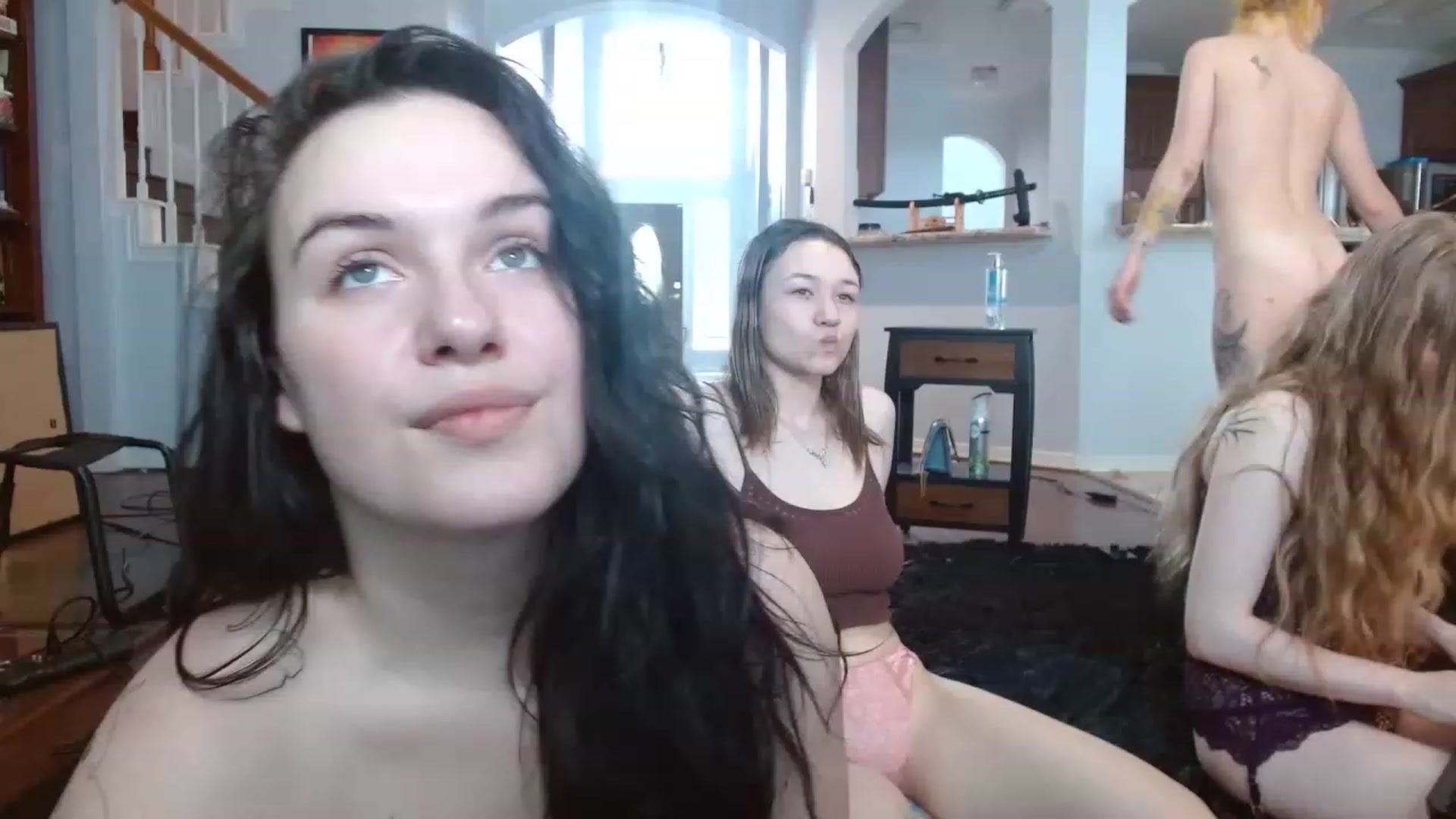 Gallery image thumbnail from BunnyNextDoor's myfreecams stream on, 03/21/2023, 18:41 image 1 of 20