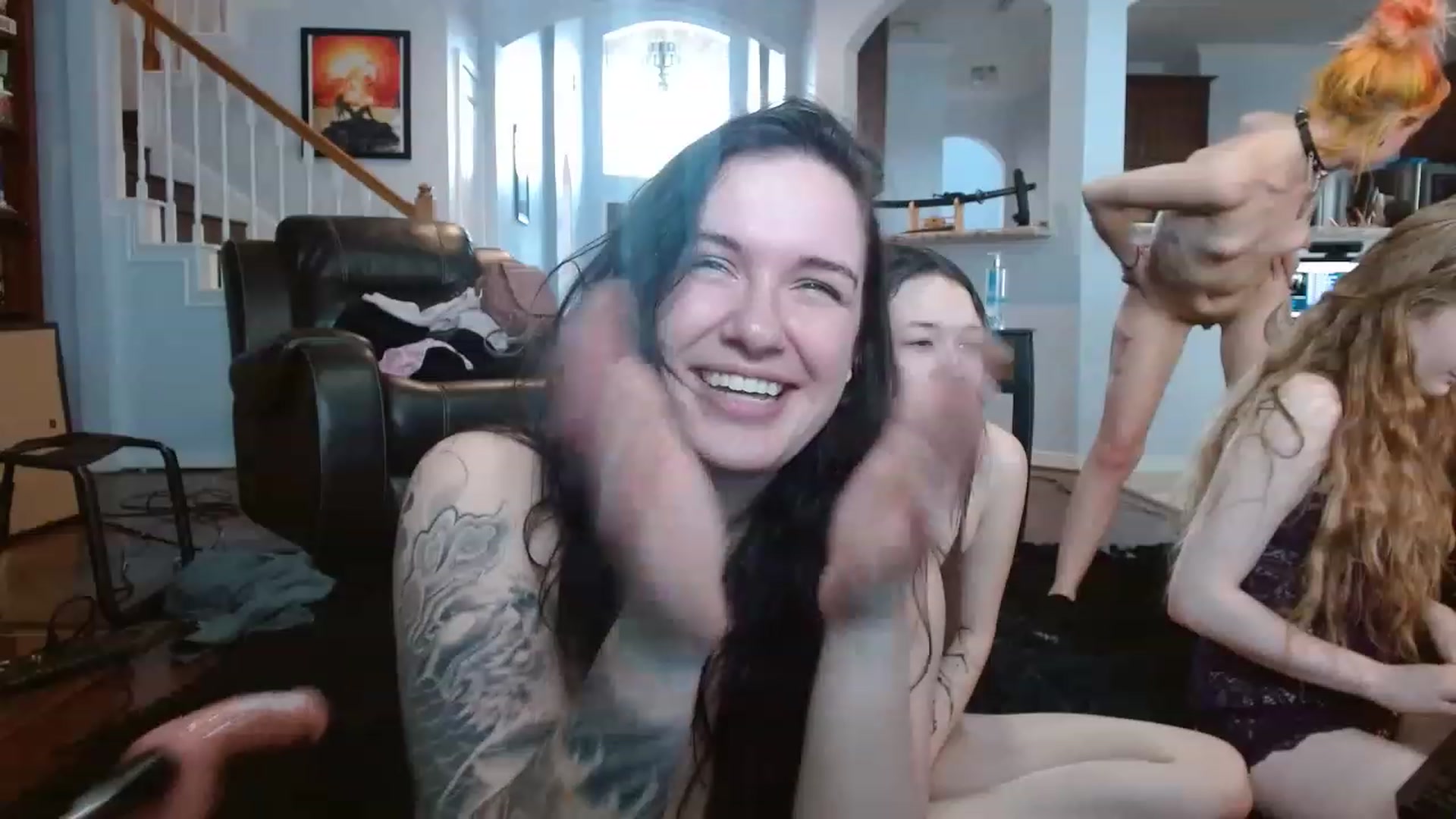 Gallery image thumbnail from BunnyNextDoor's myfreecams stream on, 03/21/2023, 18:41 image 4 of 20