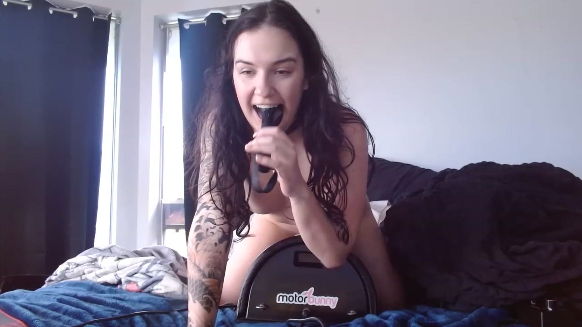 Gallery image thumbnail from BunnyNextDoor's myfreecams stream on, 03/31/2023, 18:41 image 20 of 20