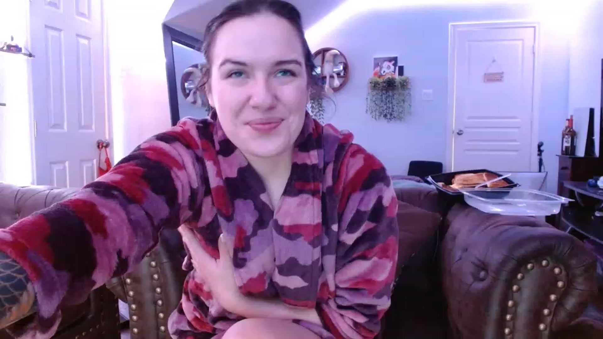 Gallery image thumbnail from BunnyNextDoor's myfreecams stream on, 04/02/2023, 16:34 image 15 of 20