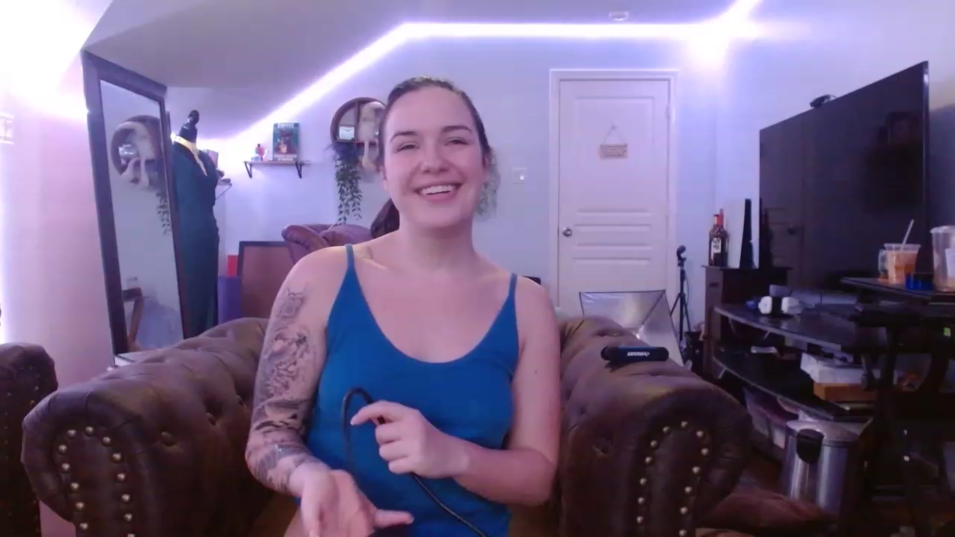 Gallery image thumbnail from BunnyNextDoor's myfreecams stream on, 04/05/2023, 16:22 image 18 of 20