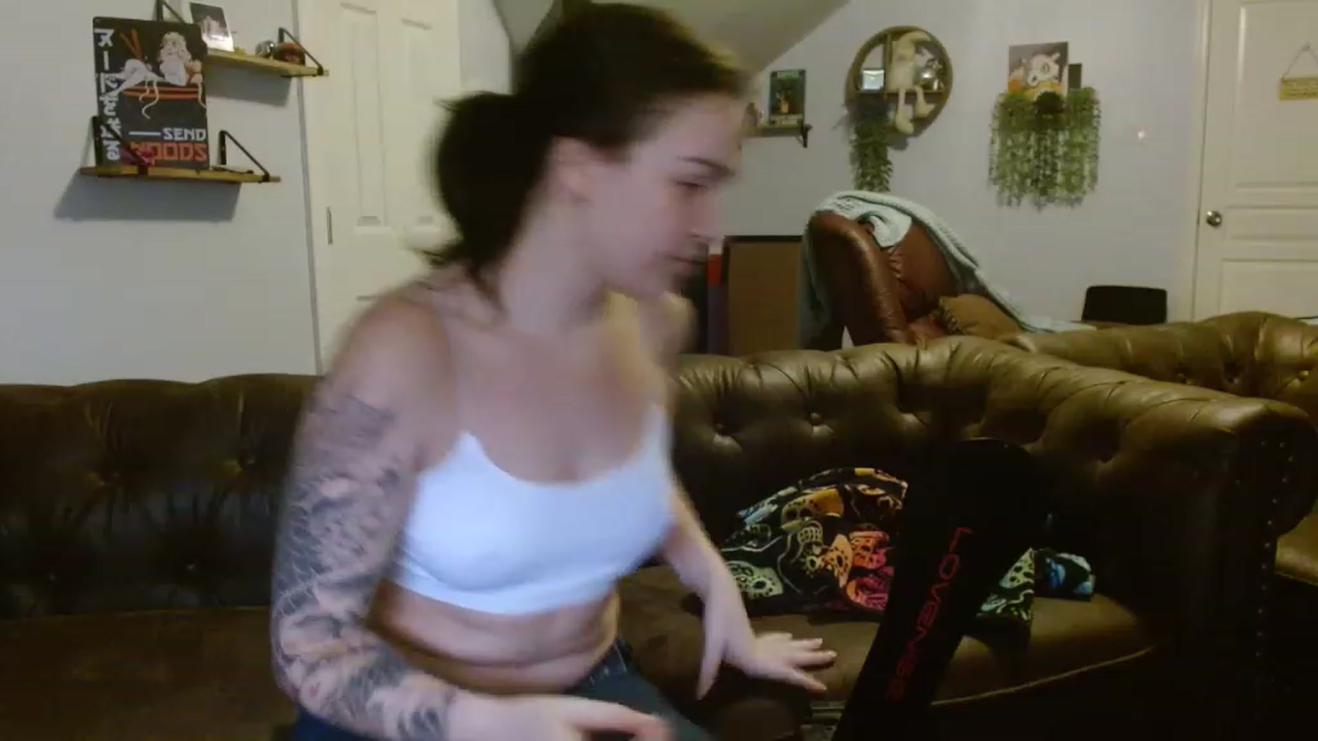 Gallery image thumbnail from BunnyNextDoor's myfreecams stream on, 04/06/2023, 16:41 image 17 of 20