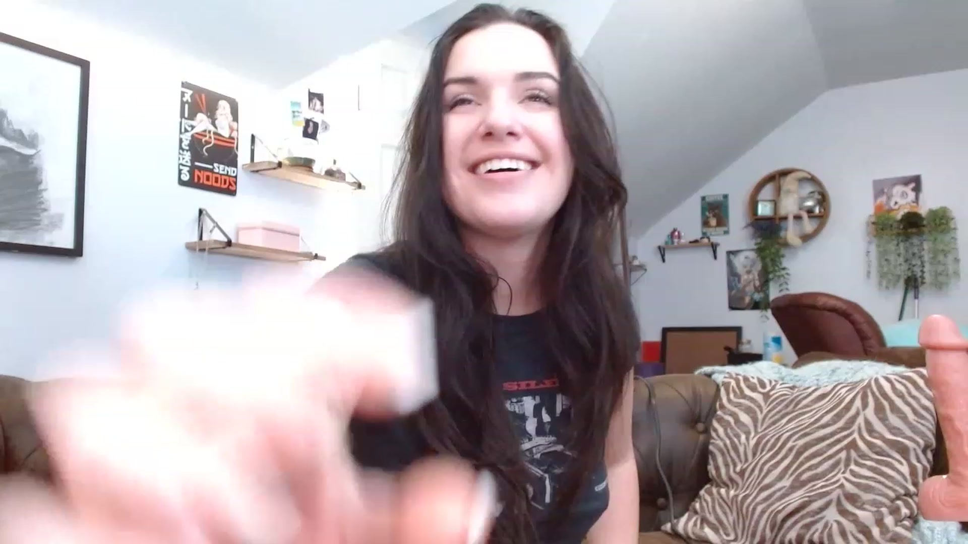 Gallery image thumbnail from BunnyNextDoor's myfreecams stream on, 04/19/2023, 16:52 image 14 of 20
