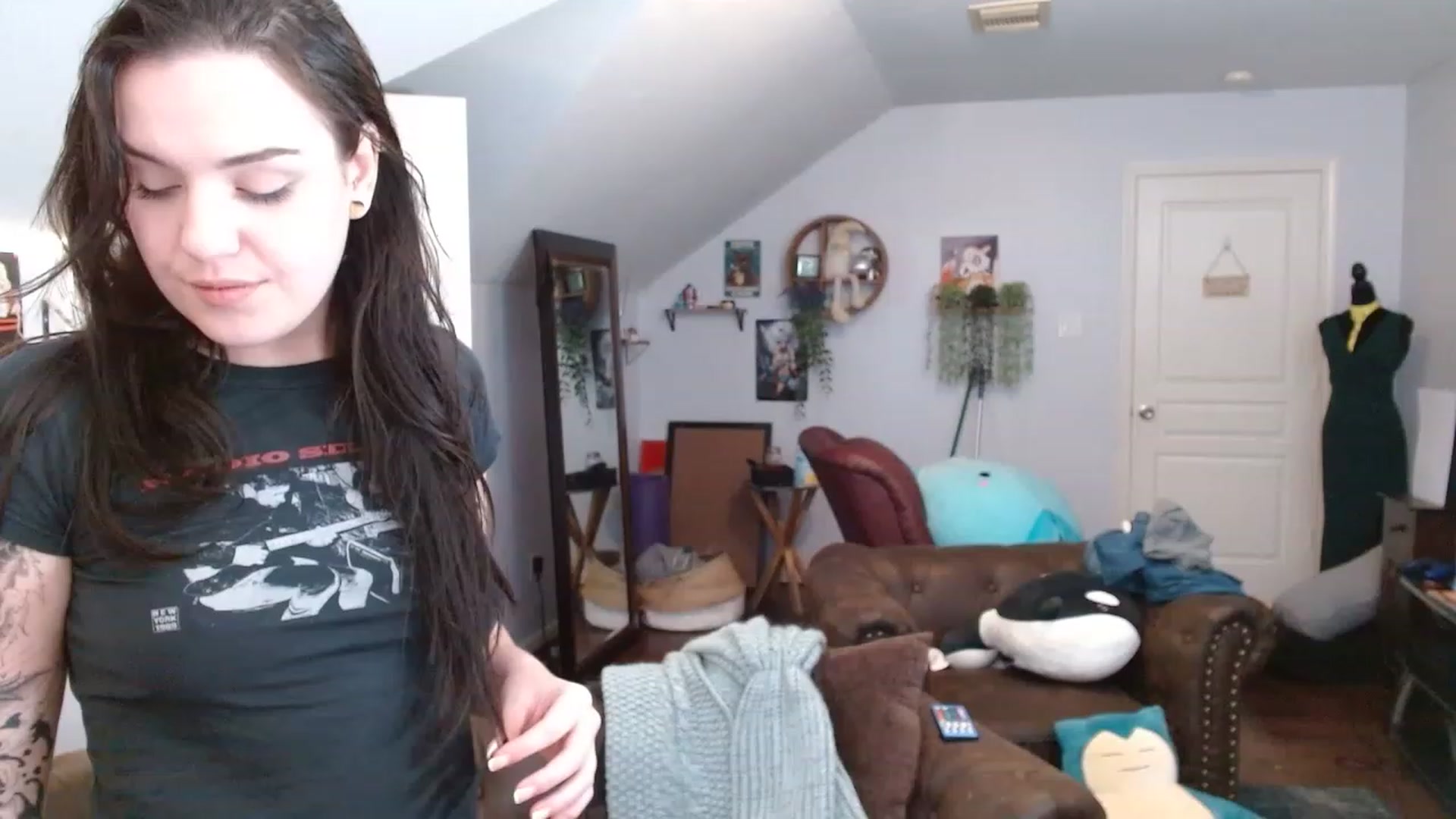 Gallery image thumbnail from BunnyNextDoor's myfreecams stream on, 04/19/2023, 18:52 image 6 of 20