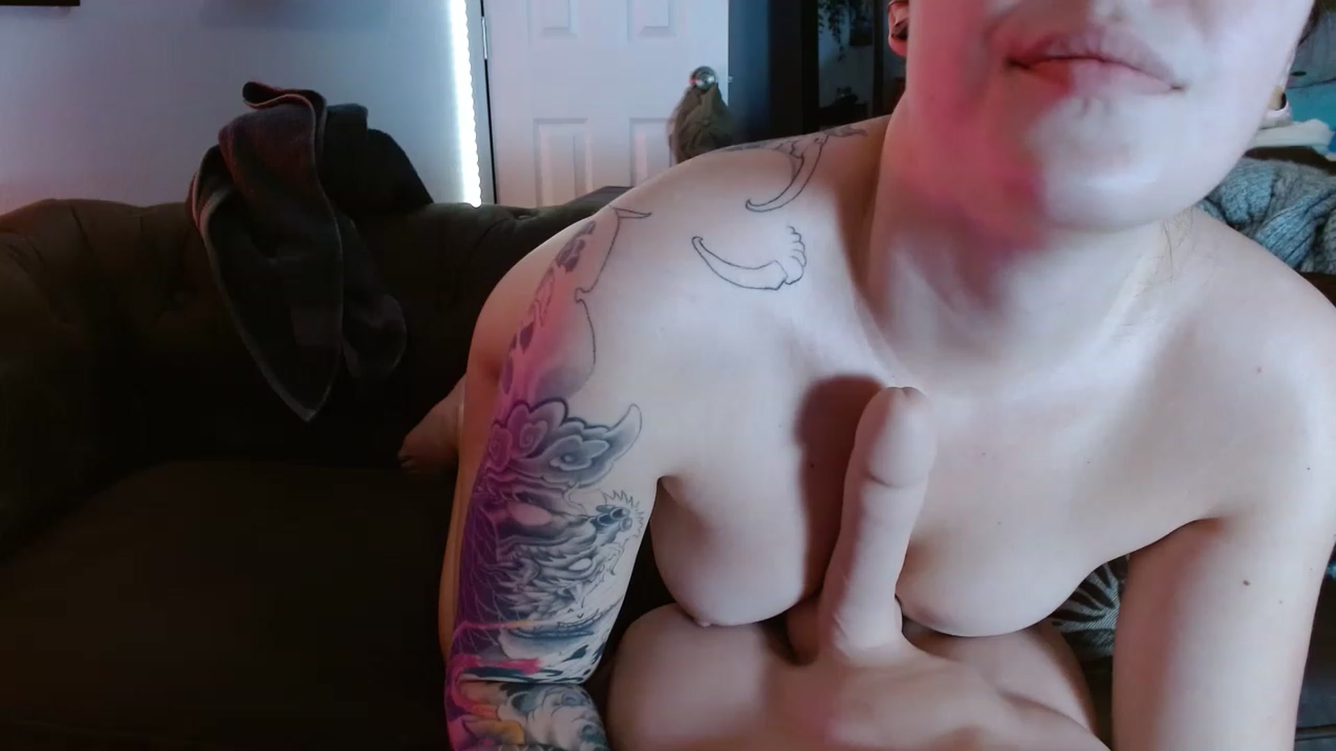 Gallery image thumbnail from BunnyNextDoor's myfreecams stream on, 04/20/2023, 13:03 image 16 of 20