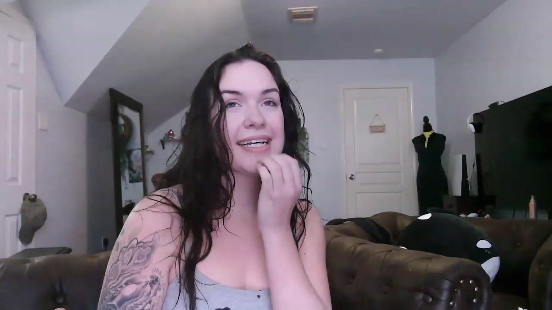 Gallery image thumbnail from BunnyNextDoor's myfreecams stream on, 04/24/2023, 17:03 image 16 of 20