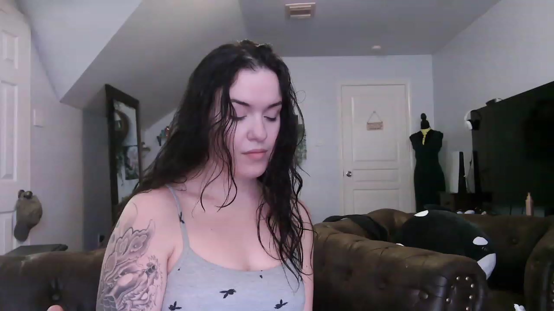 Gallery image thumbnail from BunnyNextDoor's myfreecams stream on, 04/24/2023, 17:03 image 17 of 20