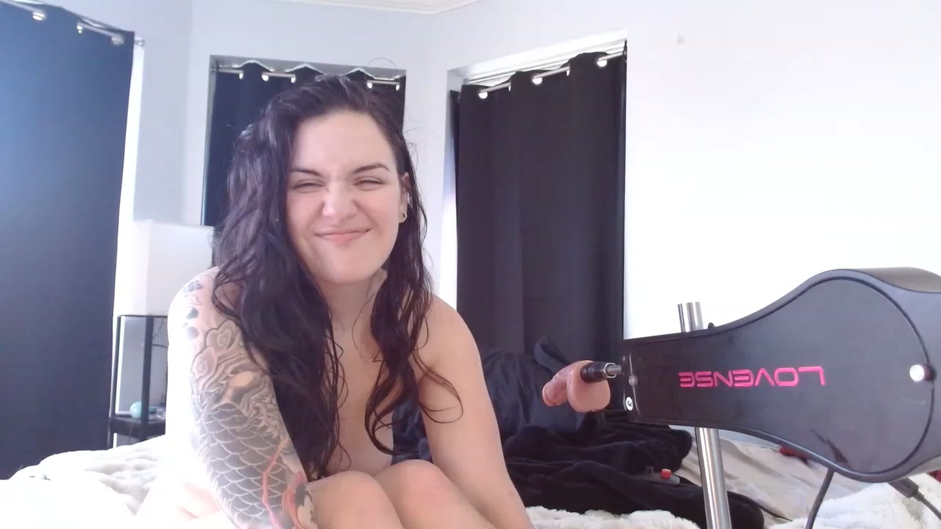Gallery image thumbnail from BunnyNextDoor's myfreecams stream on, 04/30/2023, 22:14 image 18 of 20