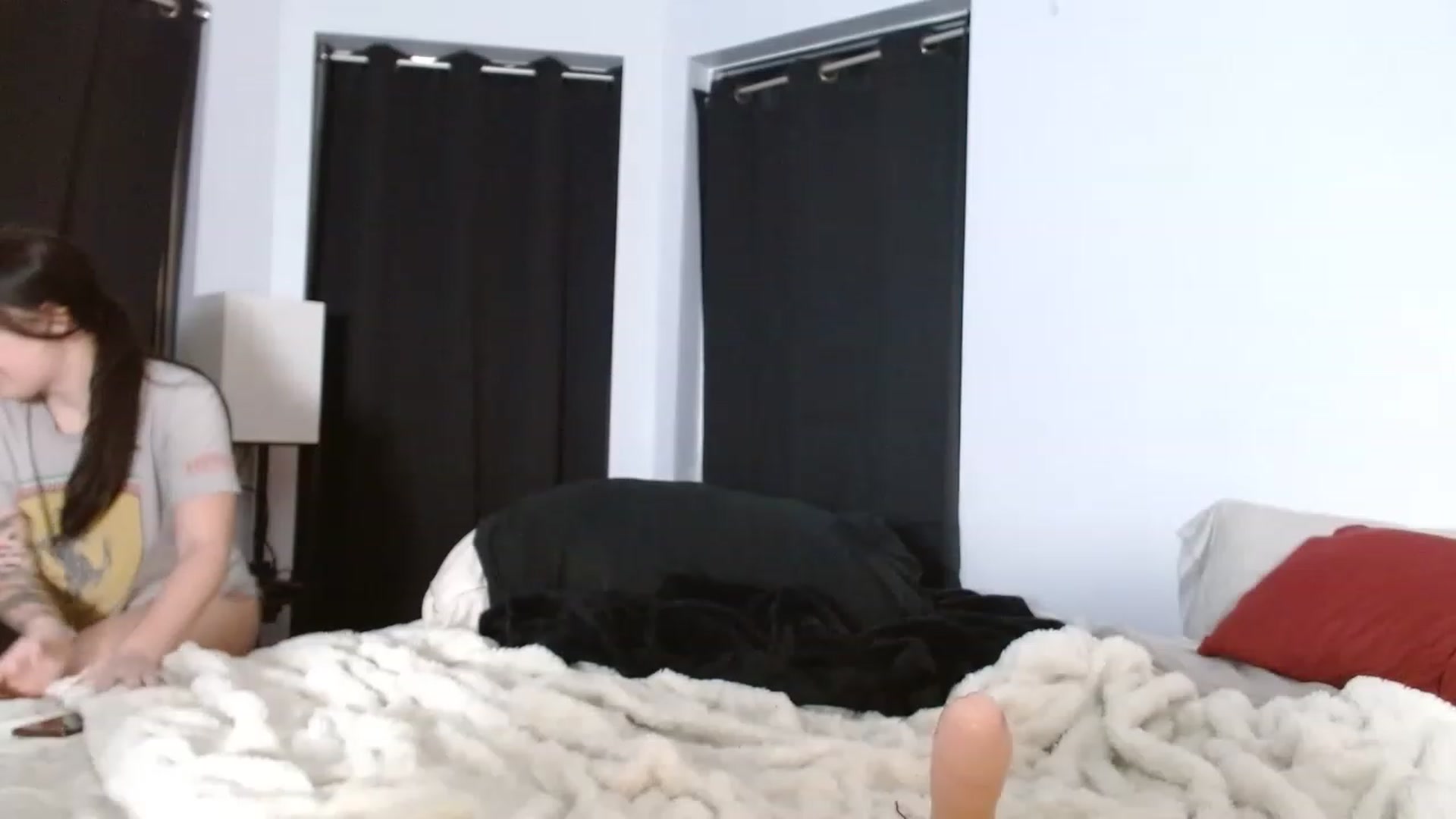 Gallery image thumbnail from BunnyNextDoor's myfreecams stream on, 05/01/2023, 01:40 image 9 of 20