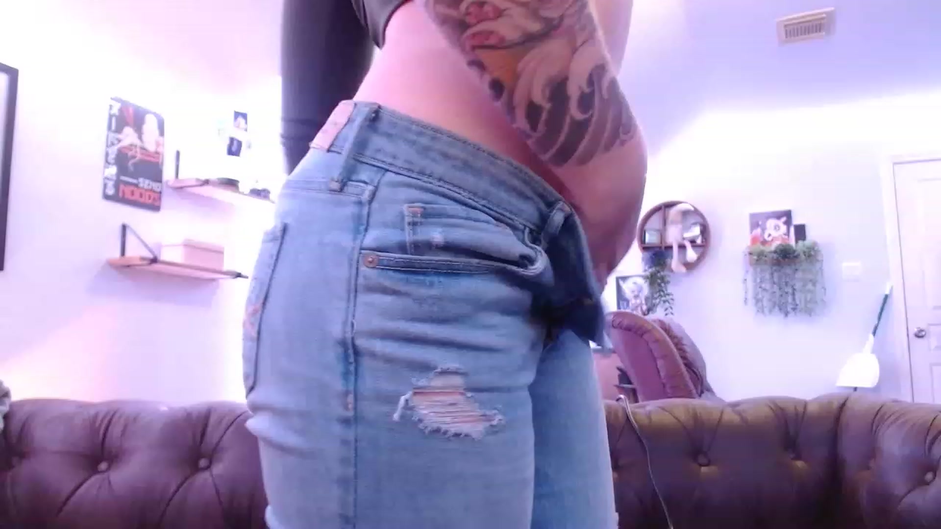 Gallery image thumbnail from BunnyNextDoor's myfreecams stream on, 05/09/2023, 16:29 image 1 of 20