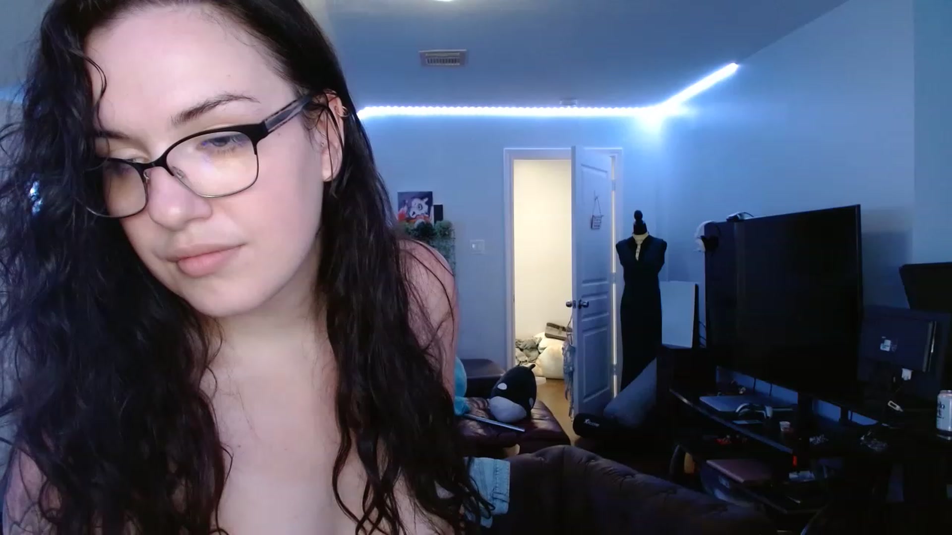 Gallery image thumbnail from BunnyNextDoor's myfreecams stream on, 05/12/2023, 17:56 image 4 of 20