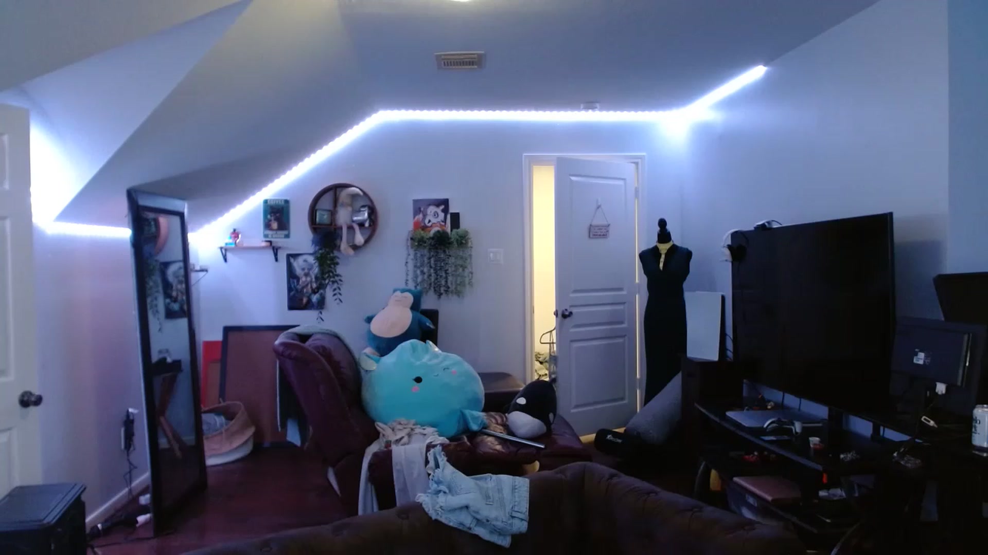 Gallery image thumbnail from BunnyNextDoor's myfreecams stream on, 05/12/2023, 17:56 image 2 of 20