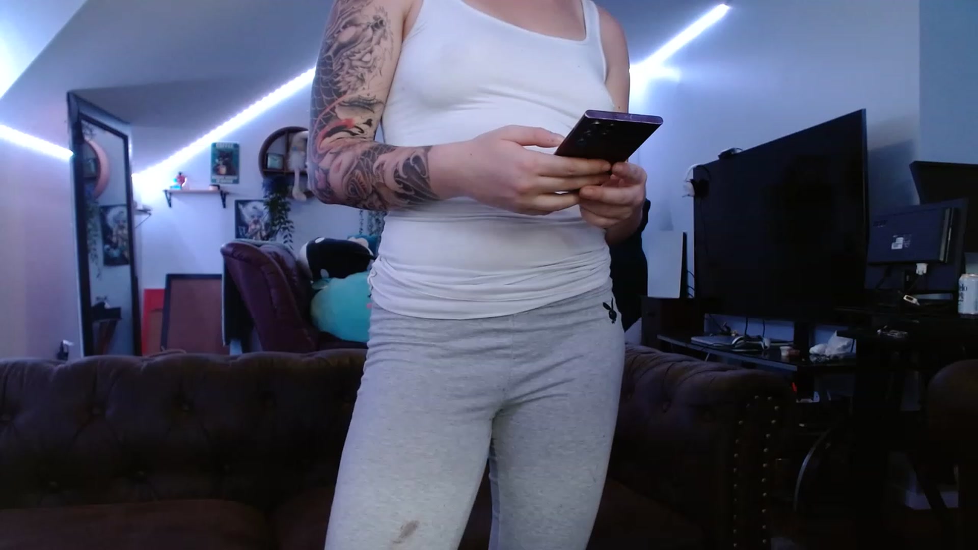 Gallery image thumbnail from BunnyNextDoor's myfreecams stream on, 05/12/2023, 20:25 image 9 of 20