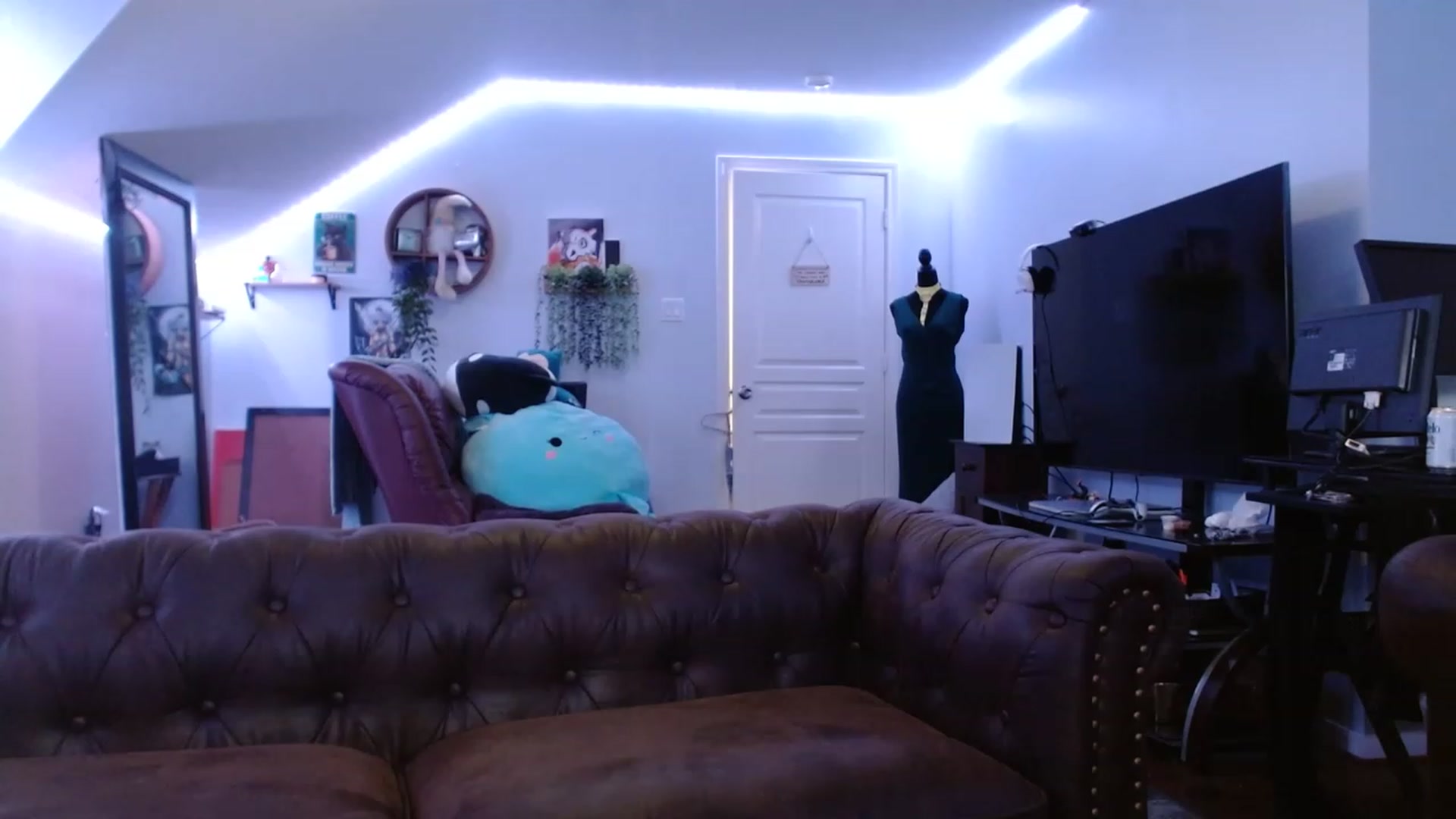 Gallery image thumbnail from BunnyNextDoor's myfreecams stream on, 05/12/2023, 20:25 image 6 of 20