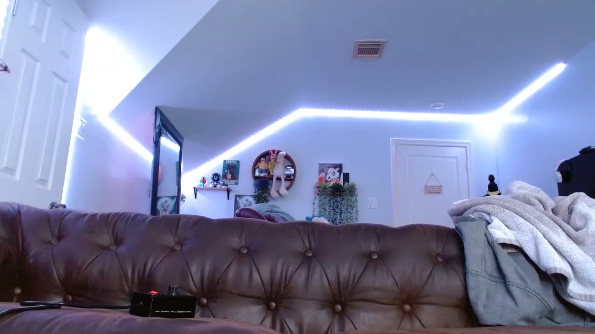 Gallery image thumbnail from BunnyNextDoor's myfreecams stream on, 05/17/2023, 20:43 image 10 of 20
