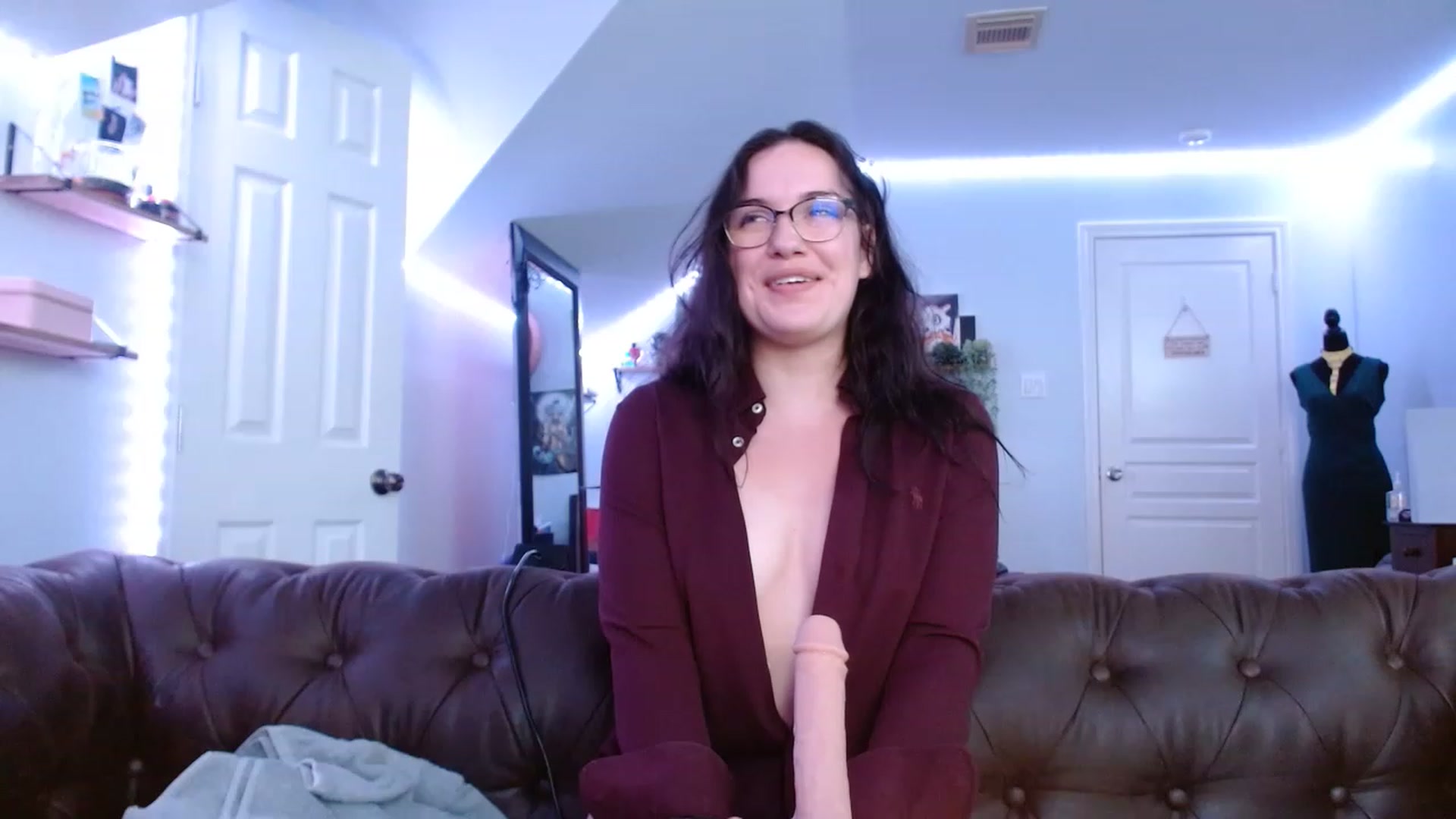 Gallery image thumbnail from BunnyNextDoor's myfreecams stream on, 05/18/2023, 16:25 image 6 of 20