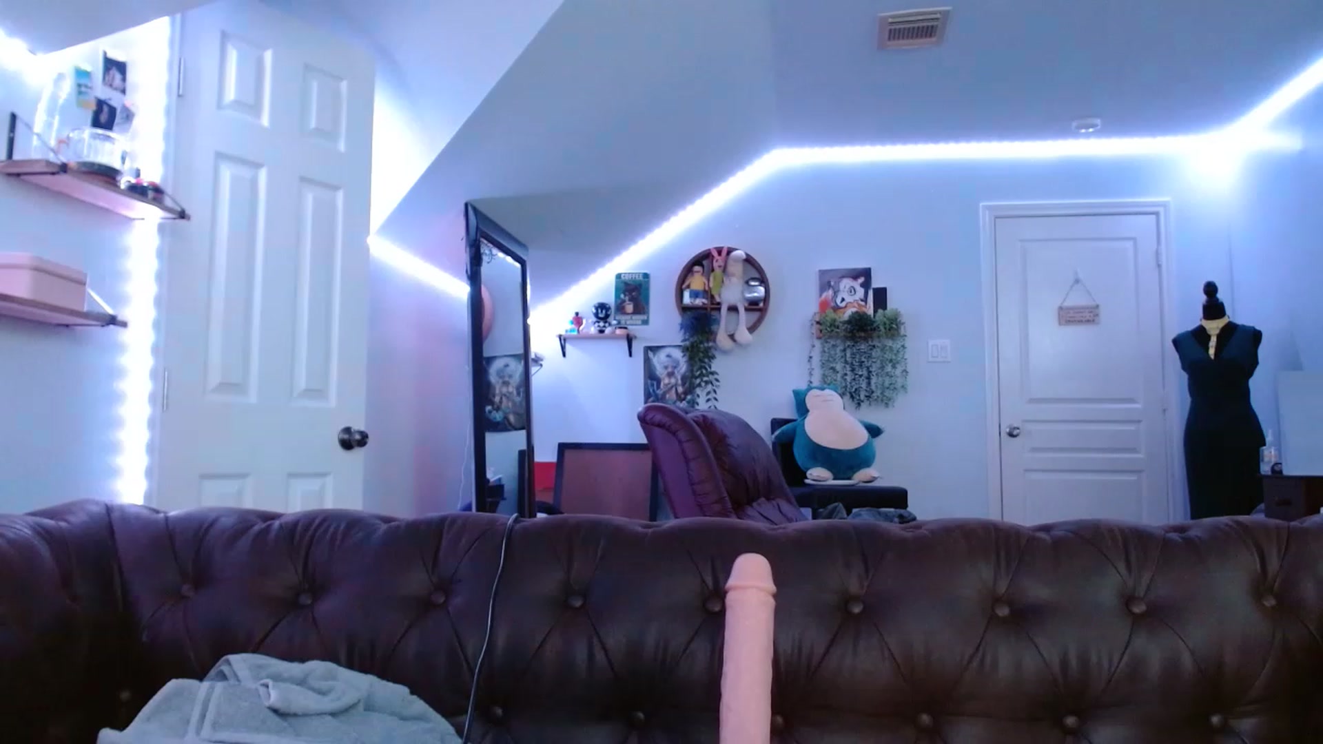 Gallery image thumbnail from BunnyNextDoor's myfreecams stream on, 05/18/2023, 16:25 image 7 of 20