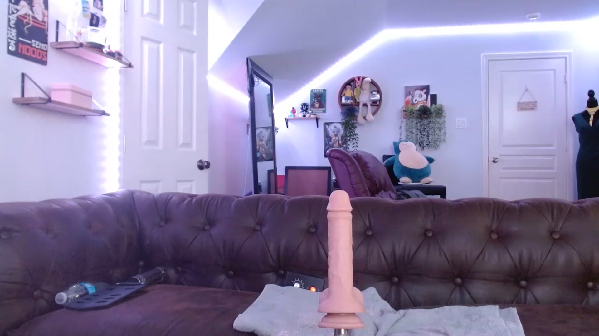Gallery image thumbnail from BunnyNextDoor's myfreecams stream on, 05/18/2023, 18:17 image 11 of 20