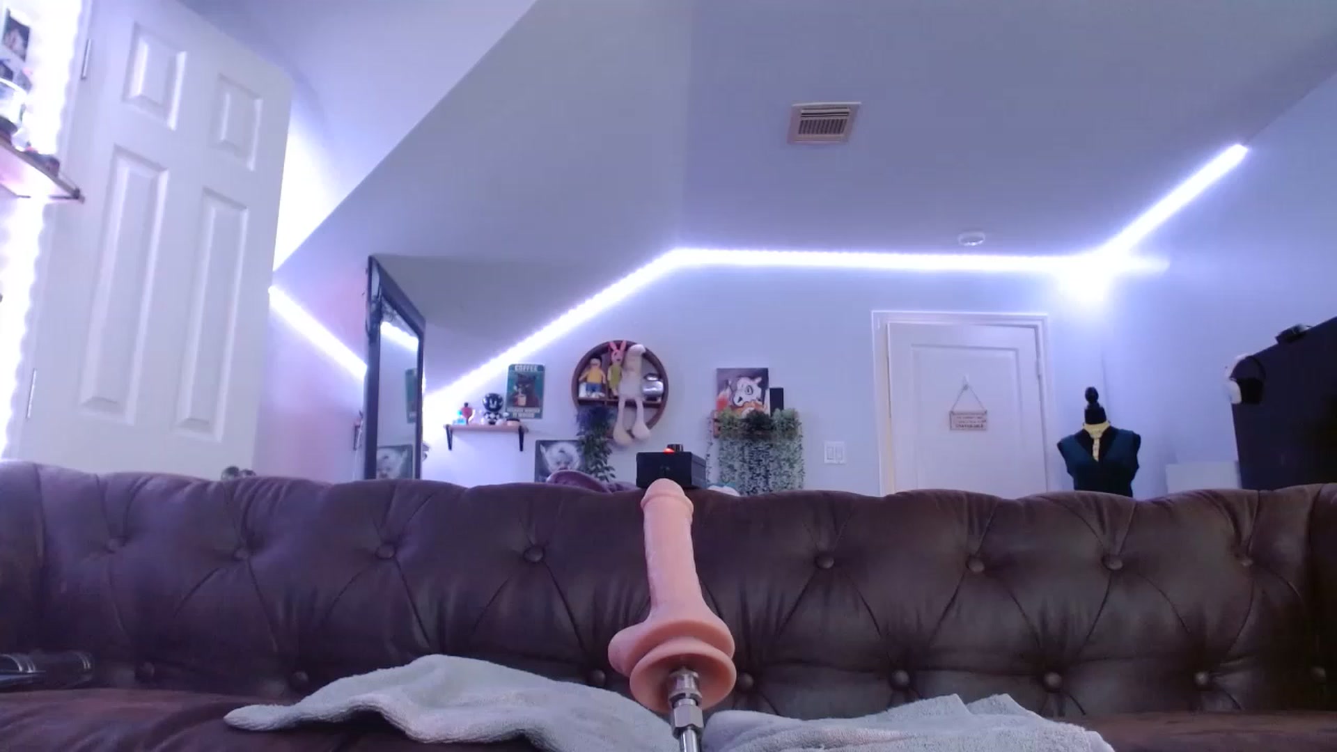 Gallery image thumbnail from BunnyNextDoor's myfreecams stream on, 05/18/2023, 18:17 image 20 of 20