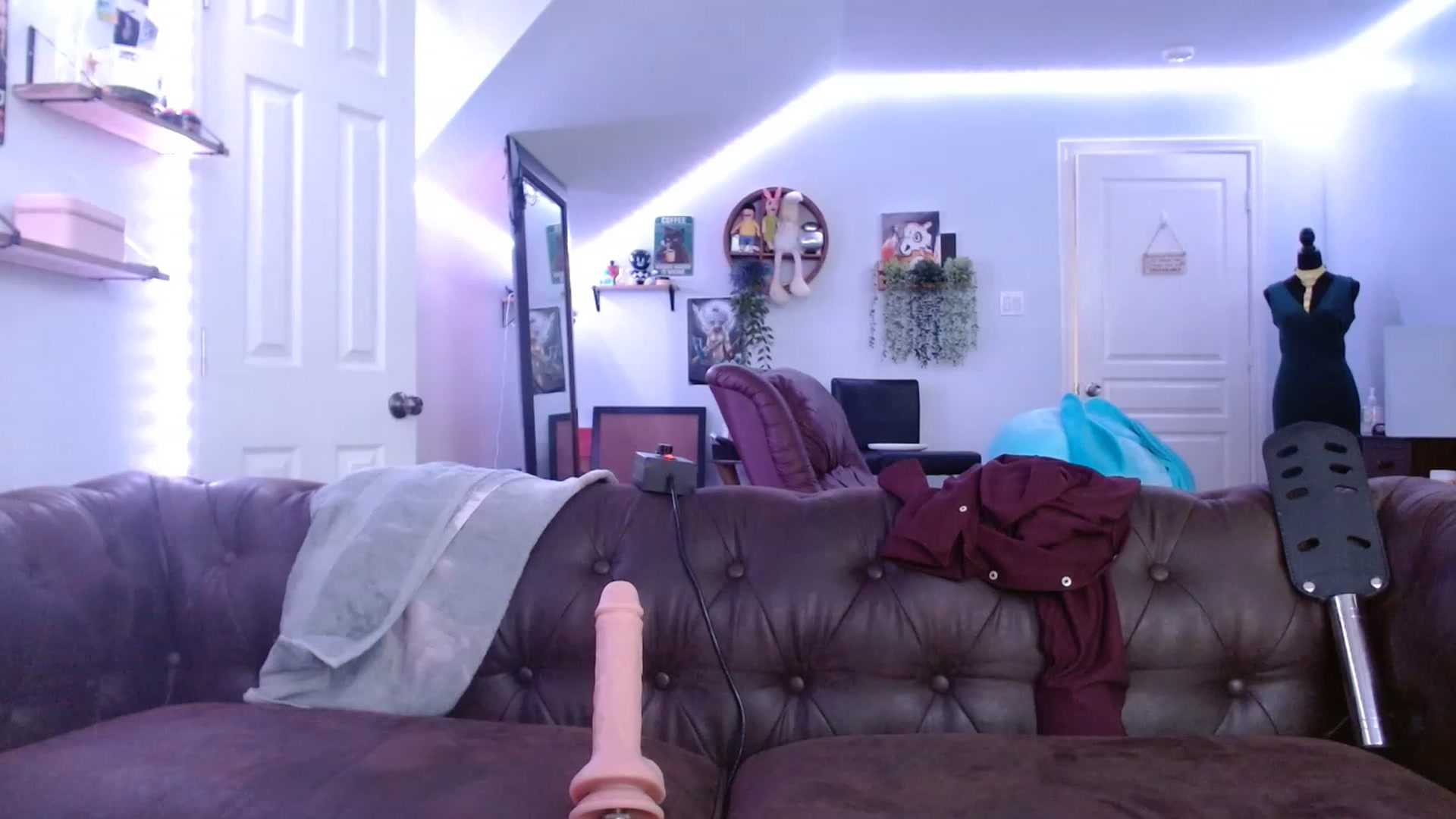 Gallery image thumbnail from BunnyNextDoor's myfreecams stream on, 05/18/2023, 20:27 image 1 of 20